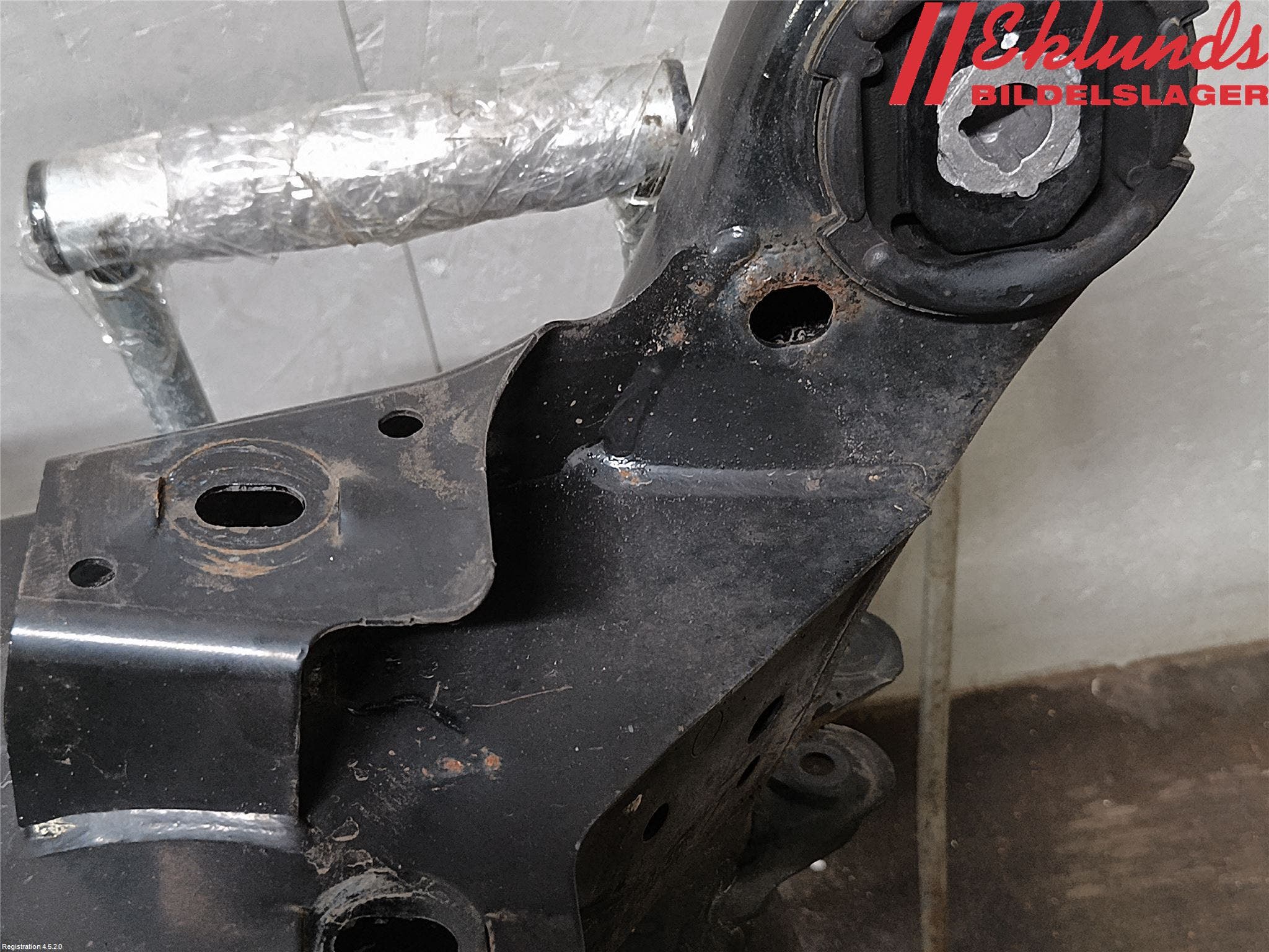 BMW 3 G20/G21/G80/G81 19- Bakaxelbalk