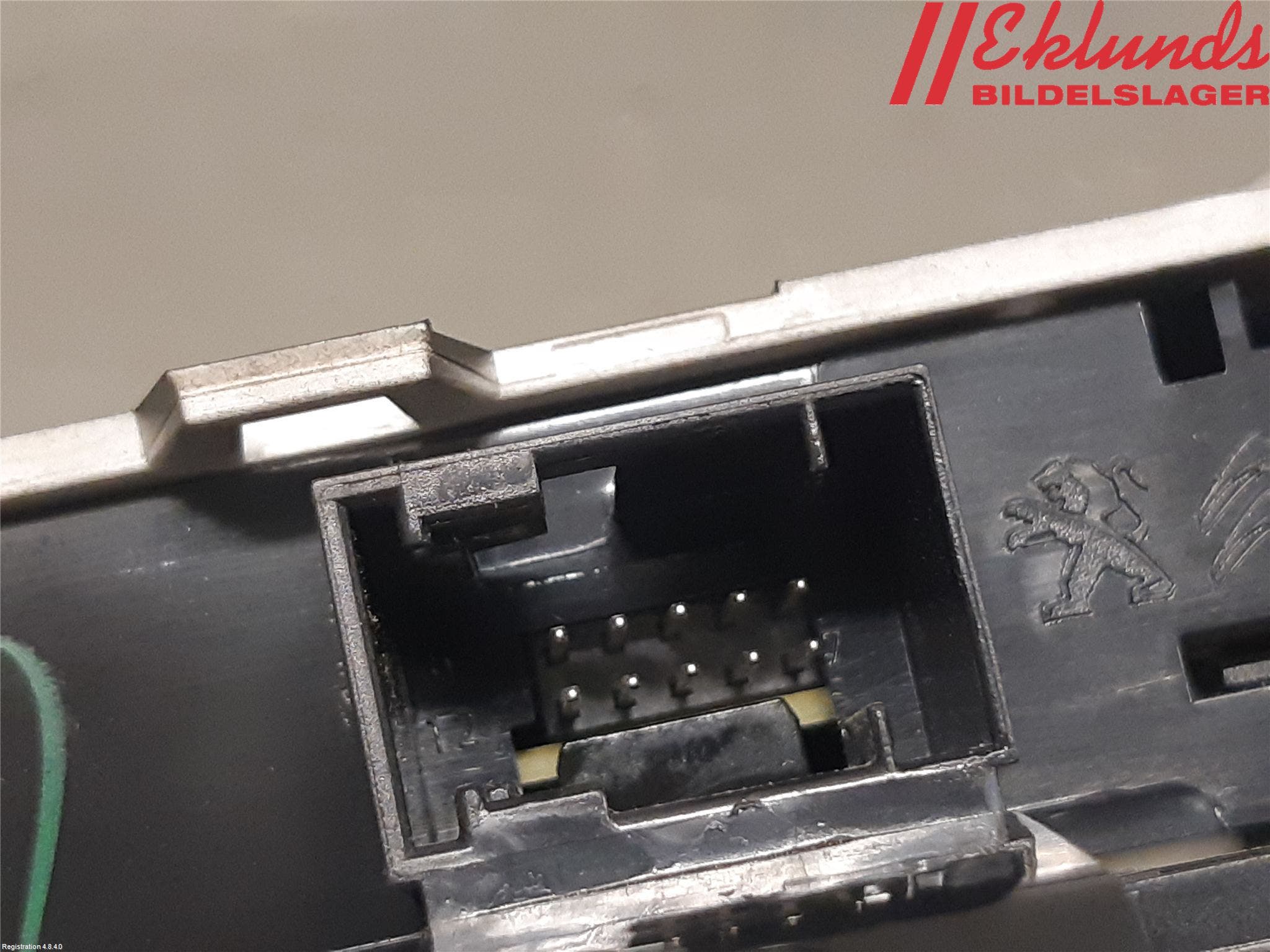 Peugeot 208/E-208 20- Strömställare Multifunktion