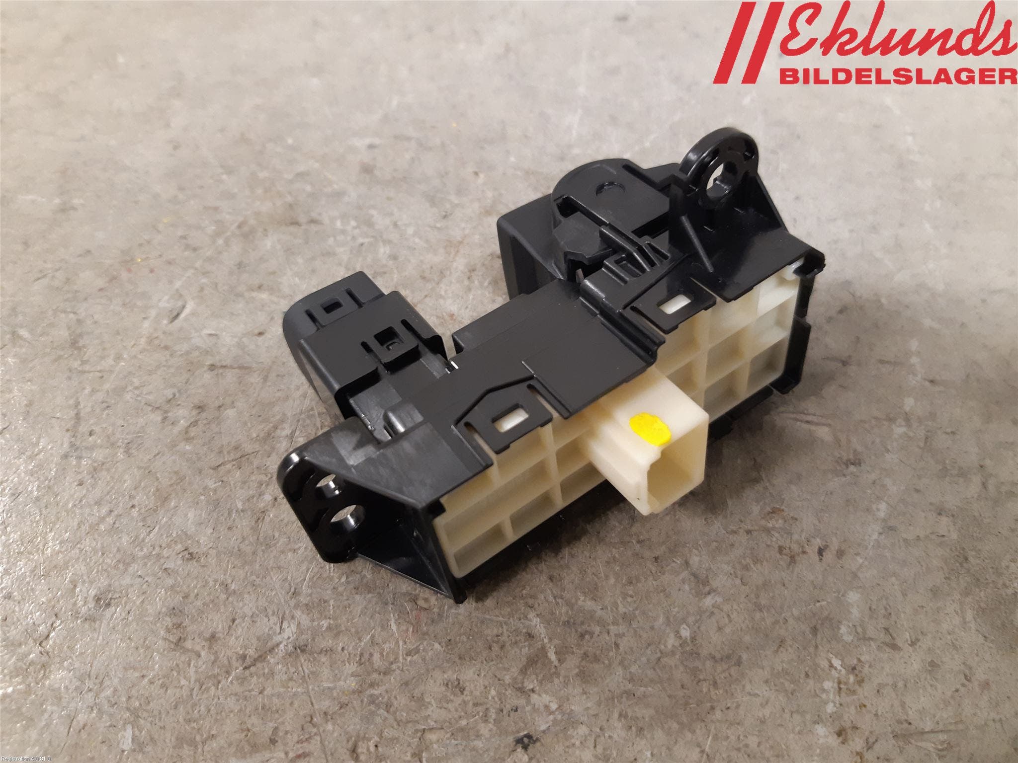 Toyota YARIS XP21 20- Strömställare Parkeringsbroms