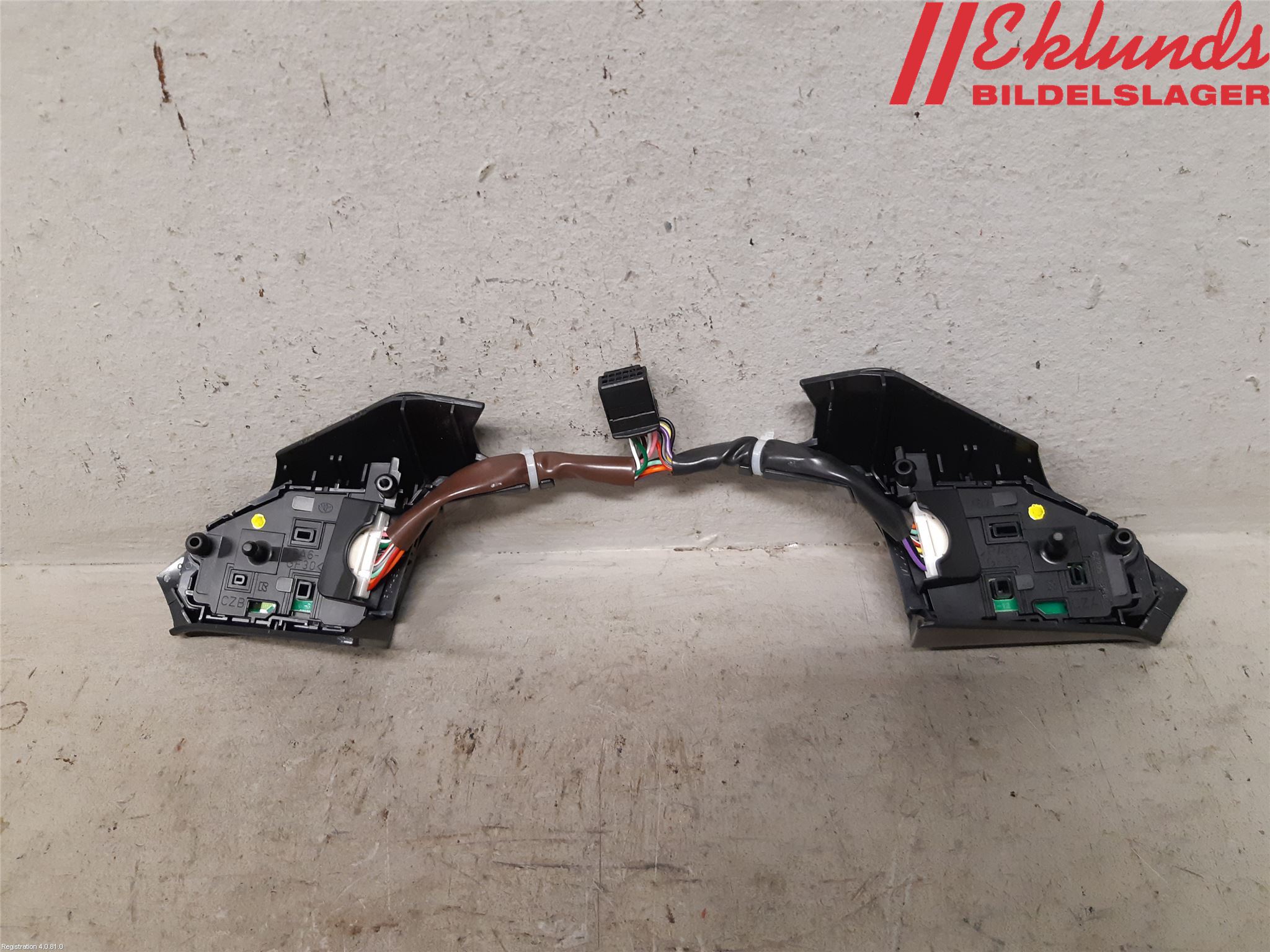 Toyota YARIS XP21 20- Spak-Rattreglage Radio