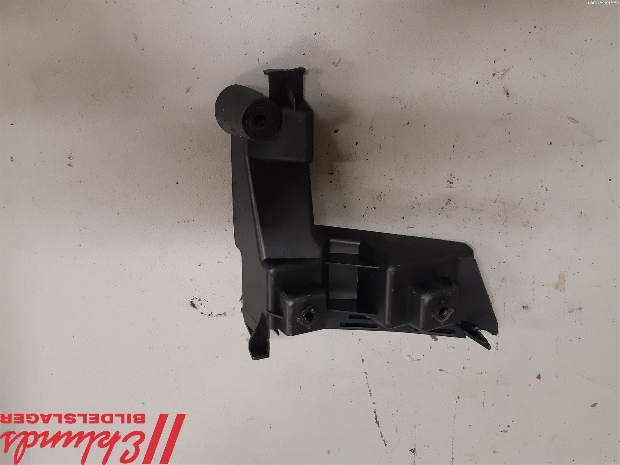 Volvo V70 08-13 Stötfångarfäste Bak Hö