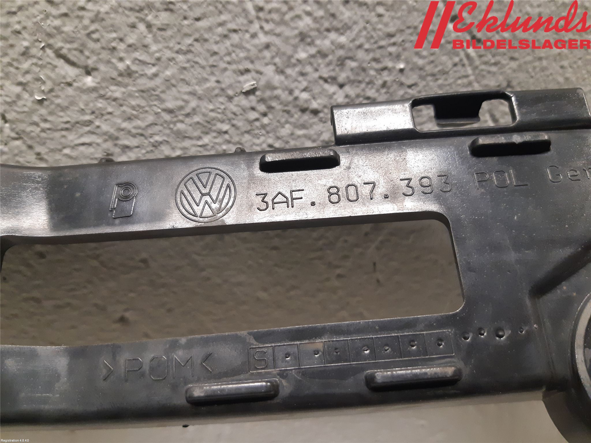 Volkswagen VW PASSAT 11-14 Stötfångarfäste Bak Vä