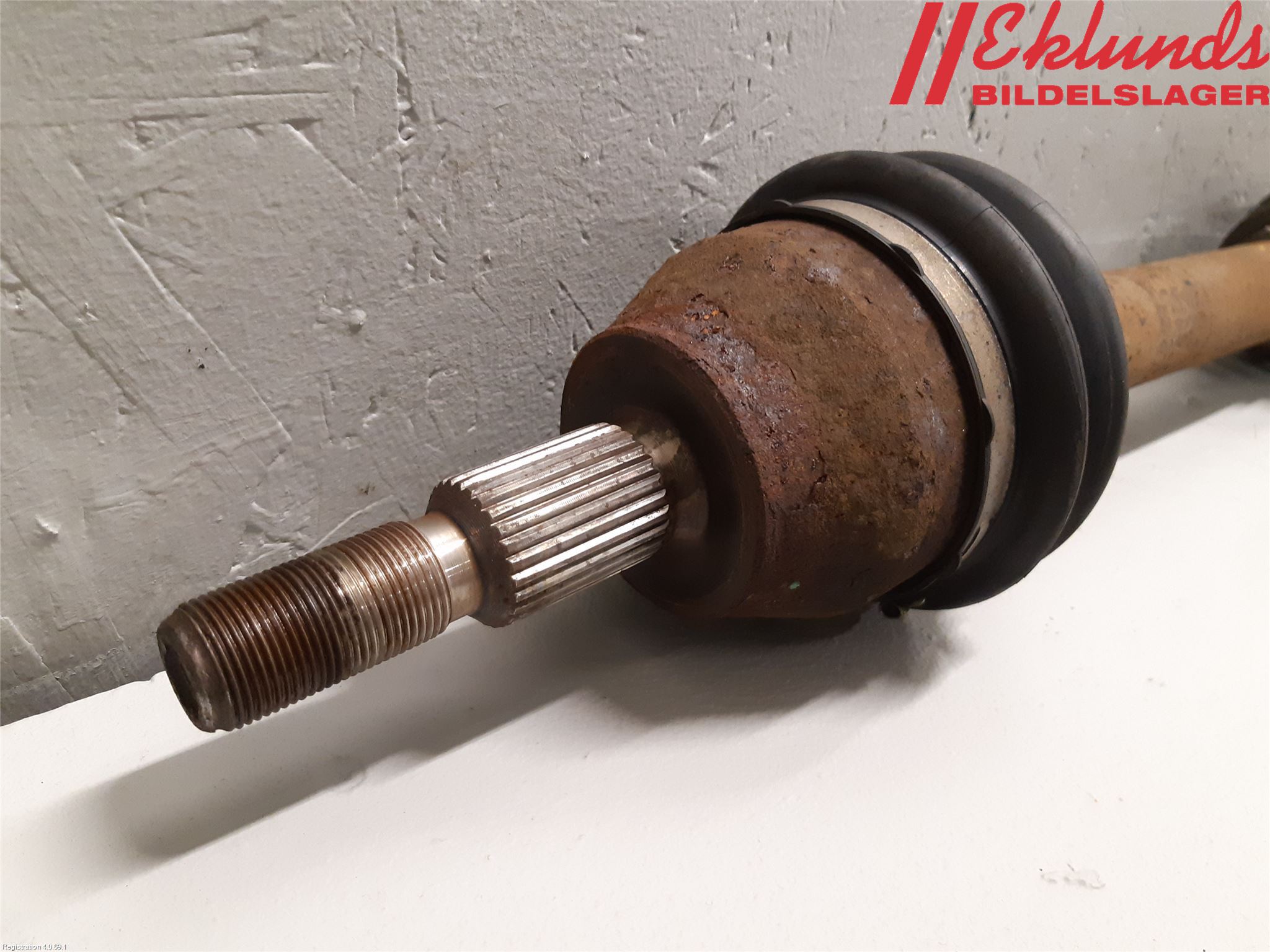 Ford FOCUS 11-14 Drivaxel Fram Höger