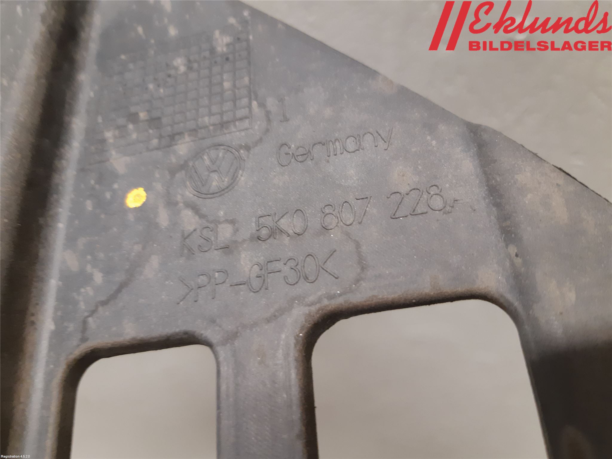Volkswagen VW GOLF VI 09-13 Stötfångarfäste Fram Hö
