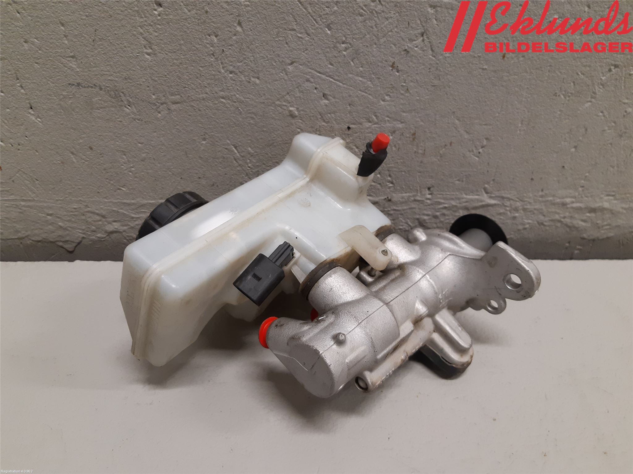 Volkswagen VW PASSAT 15-19 Broms Huvudcylinder
