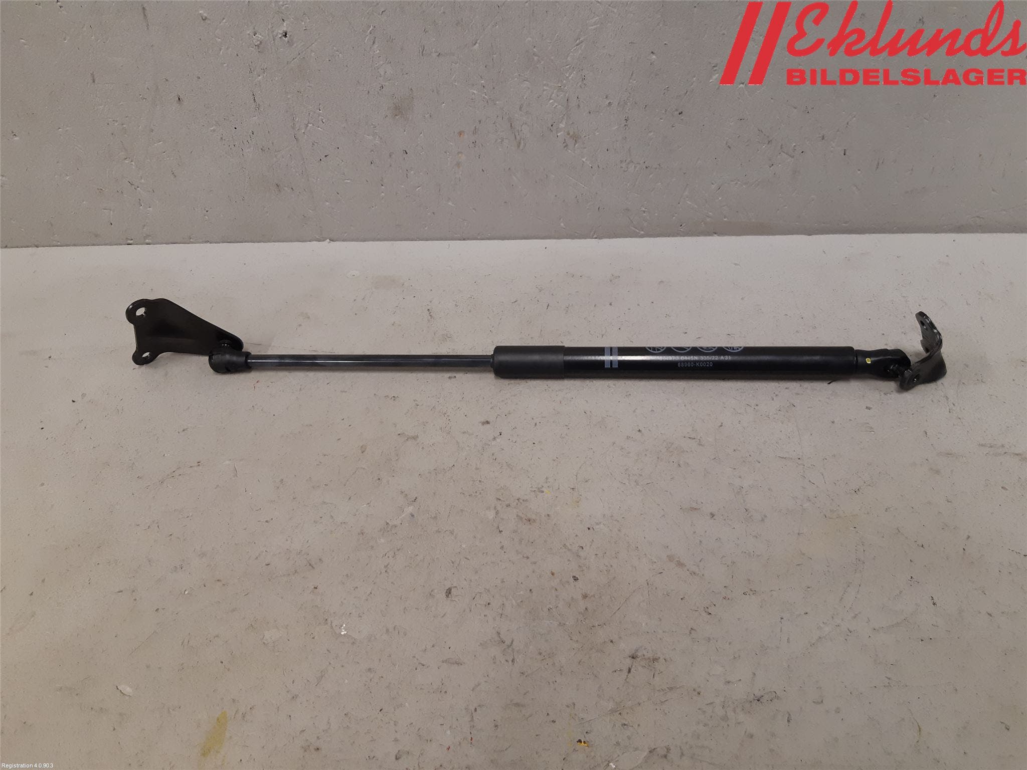 Toyota YARIS XP21 20- Gasfjäder Baklucka