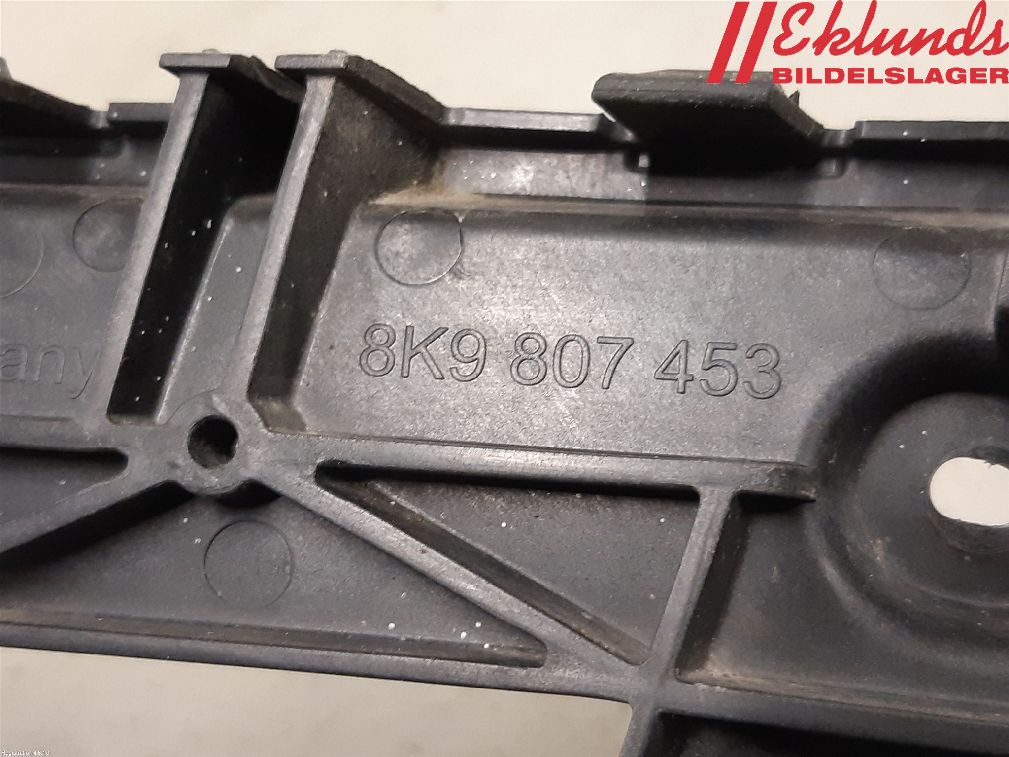 Audi A4/S4 08-11 Stötfångarfäste Bak Vä