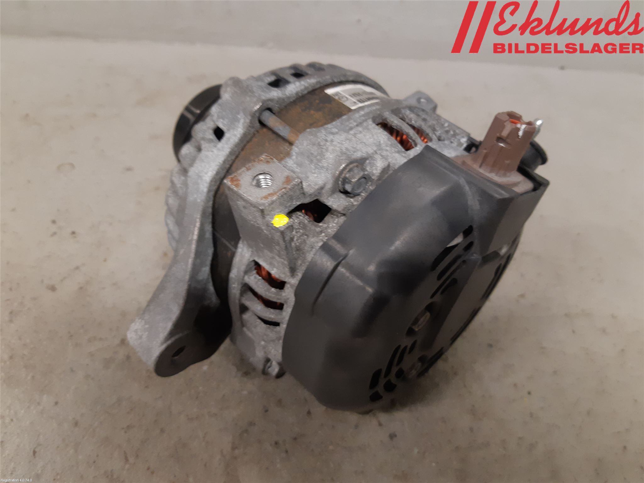 Toyota YARIS XP130 12-14 Generator