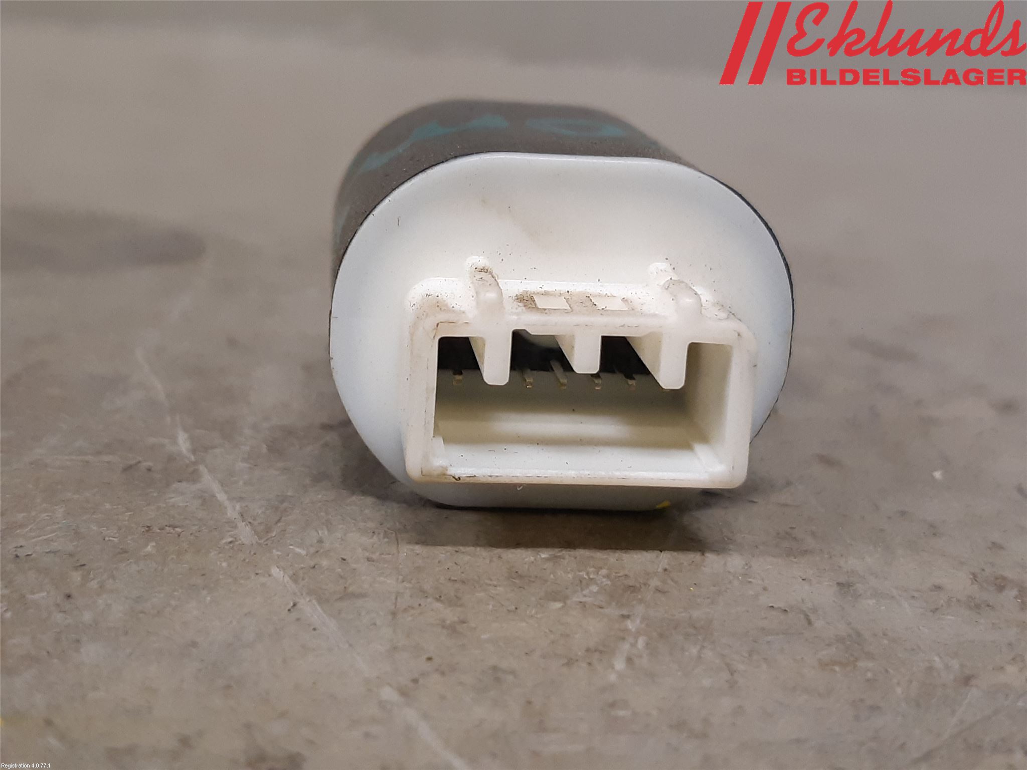 Toyota RAV4 19- Bromsljuskontakt