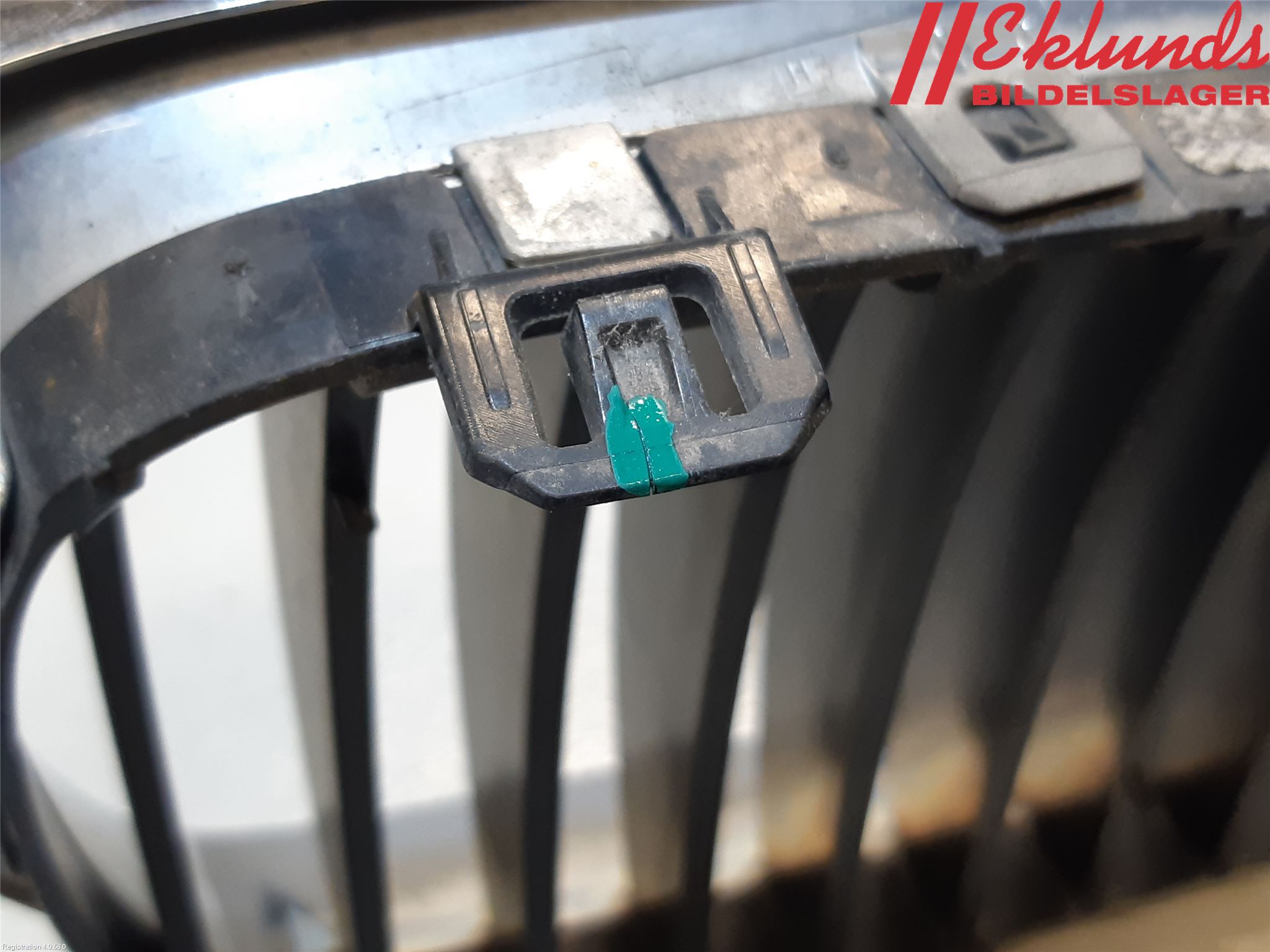 BMW 1 E87/81 5D/3D 03-11 Grilldel Höger