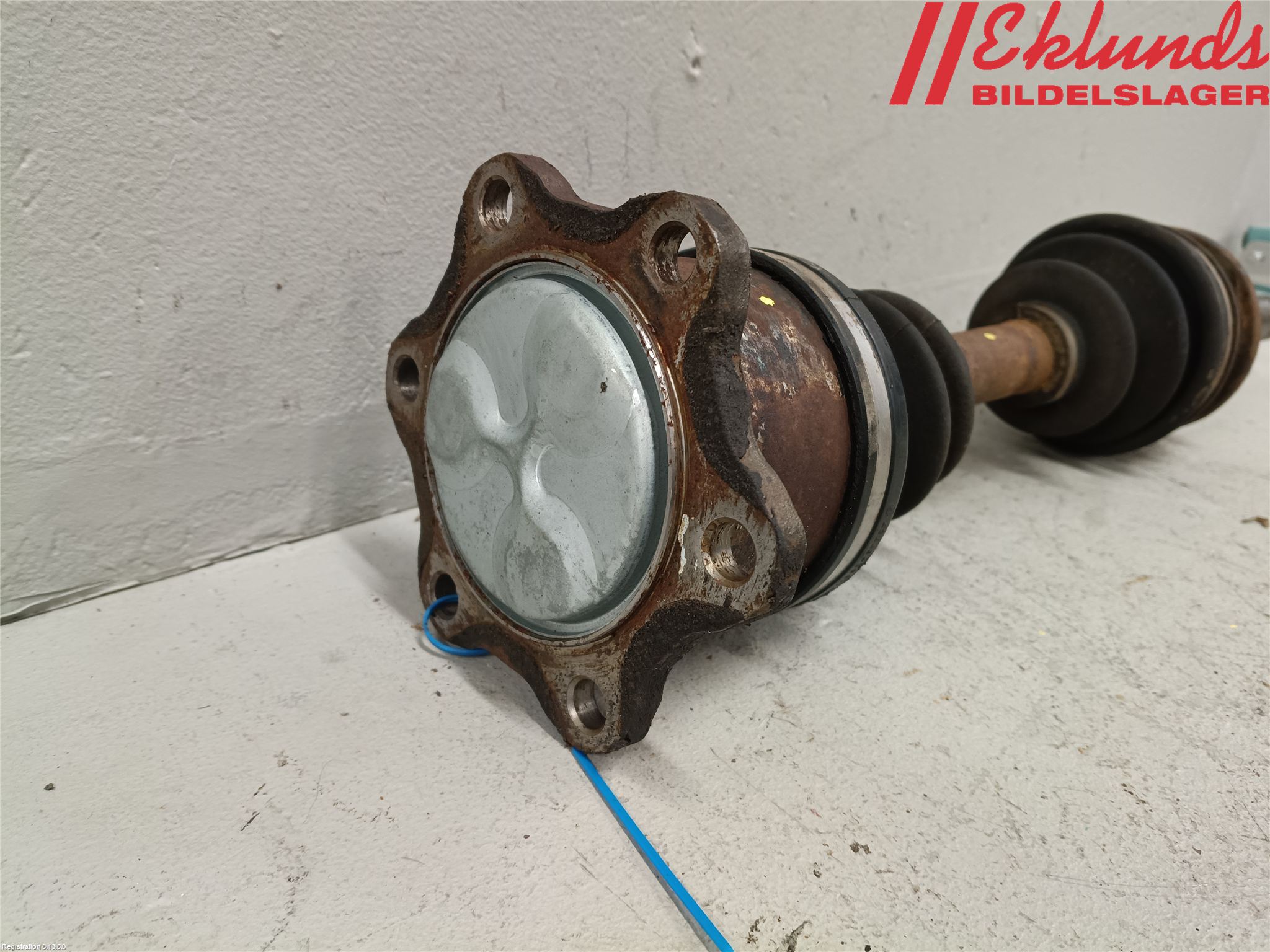 Volkswagen VW TARO       90-96 Drivaxel Fram Höger