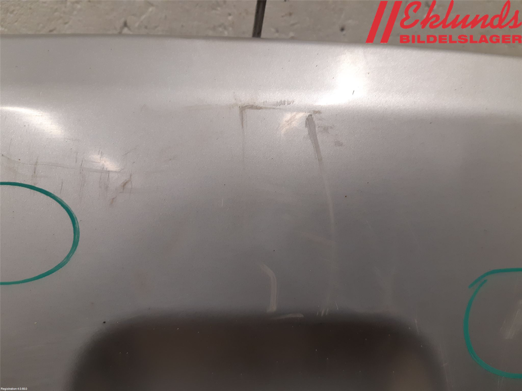 Ford KUGA 08-12 Stötfångardel Bak Mitt