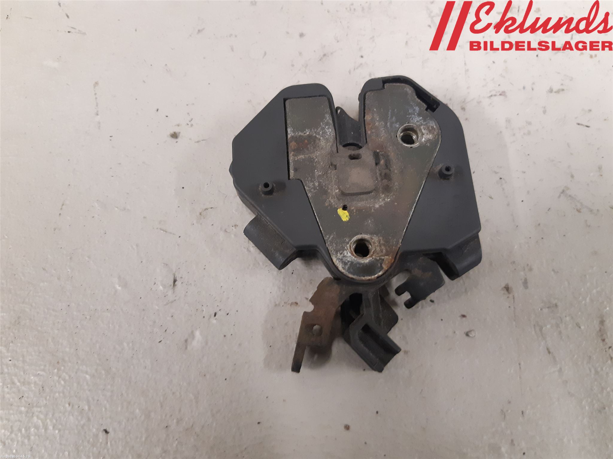 Volvo V70 00-04 Huvlås