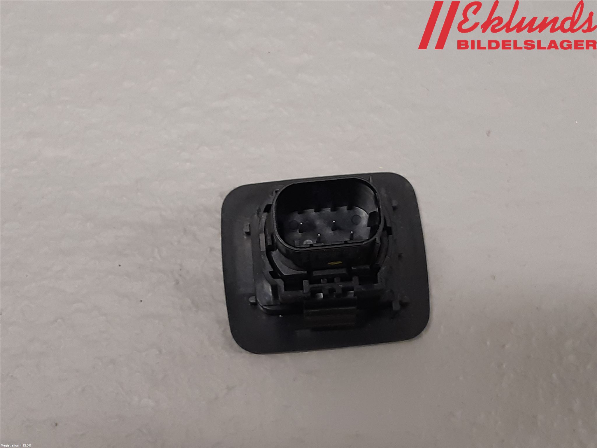 Opel ASTRA K 16-22 Strömställare Baklucka
