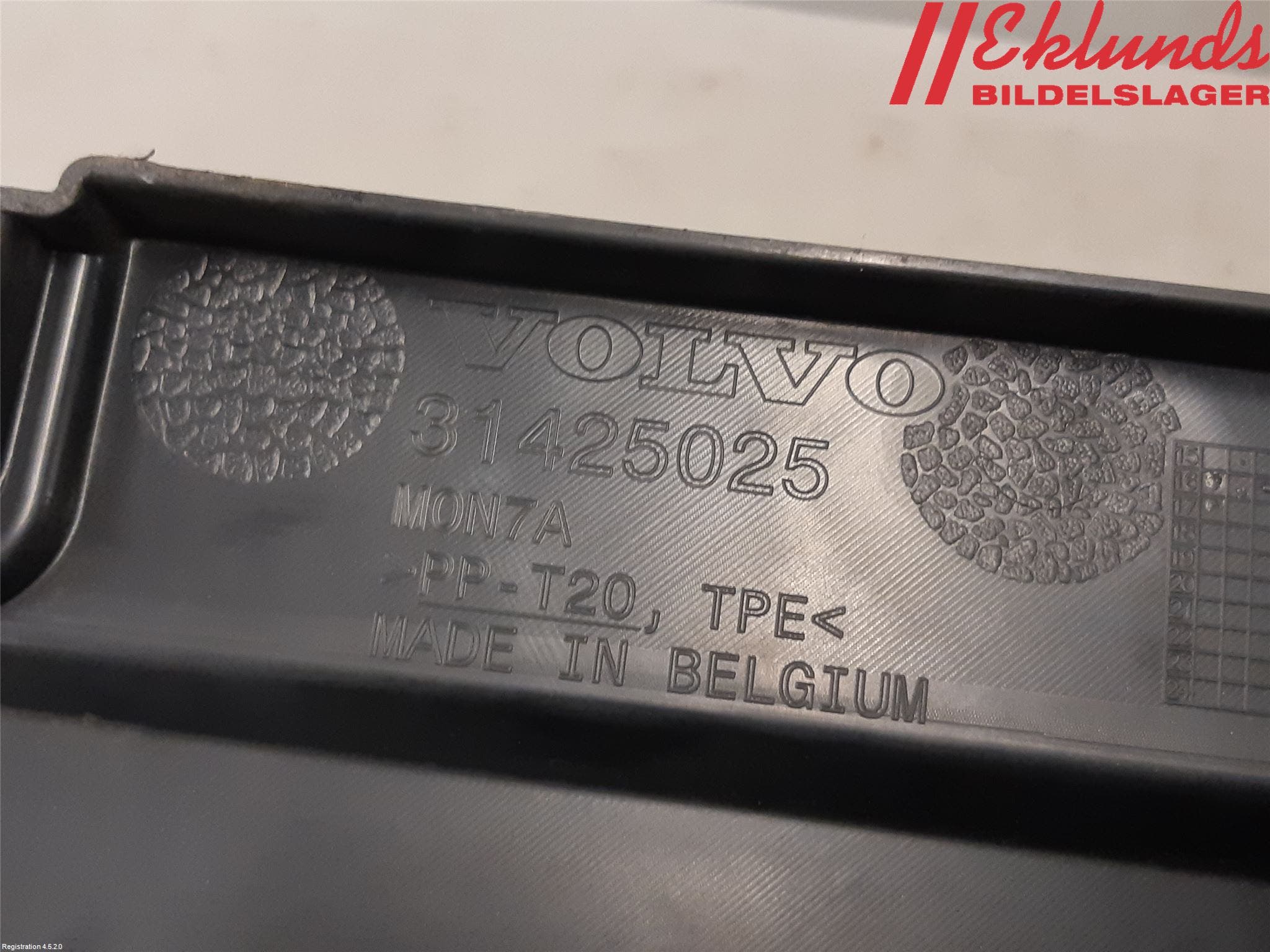 Volvo V90 17->> Täckplast Front