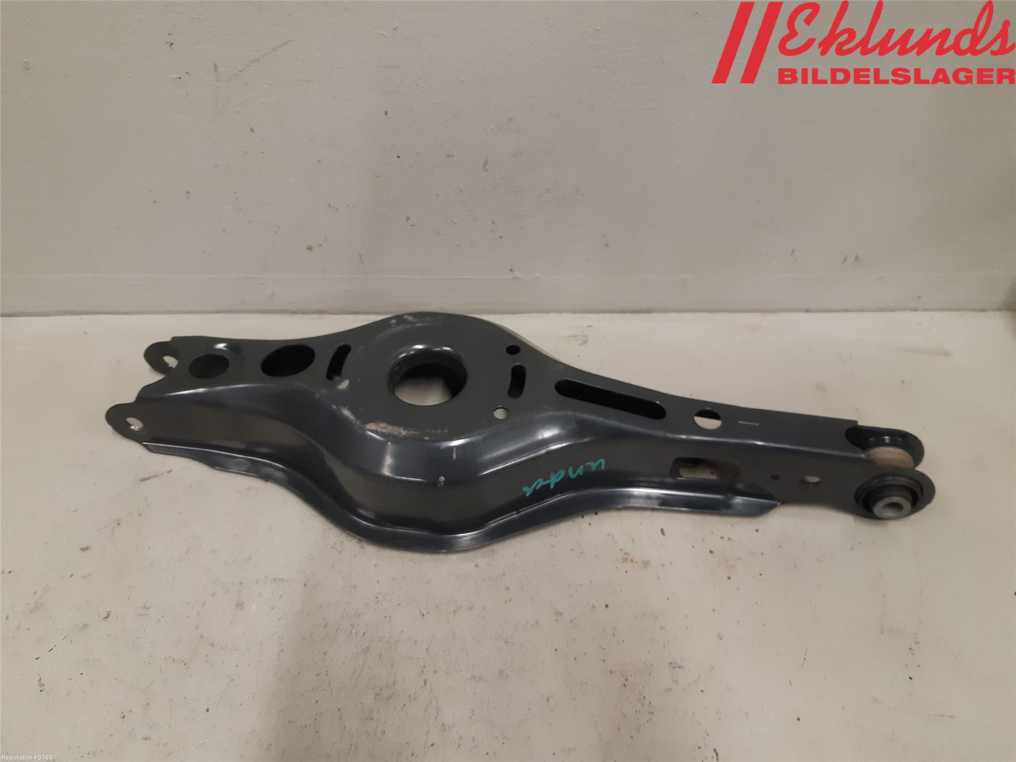 Toyota COROLLA 19- Bärarm Bak Höger