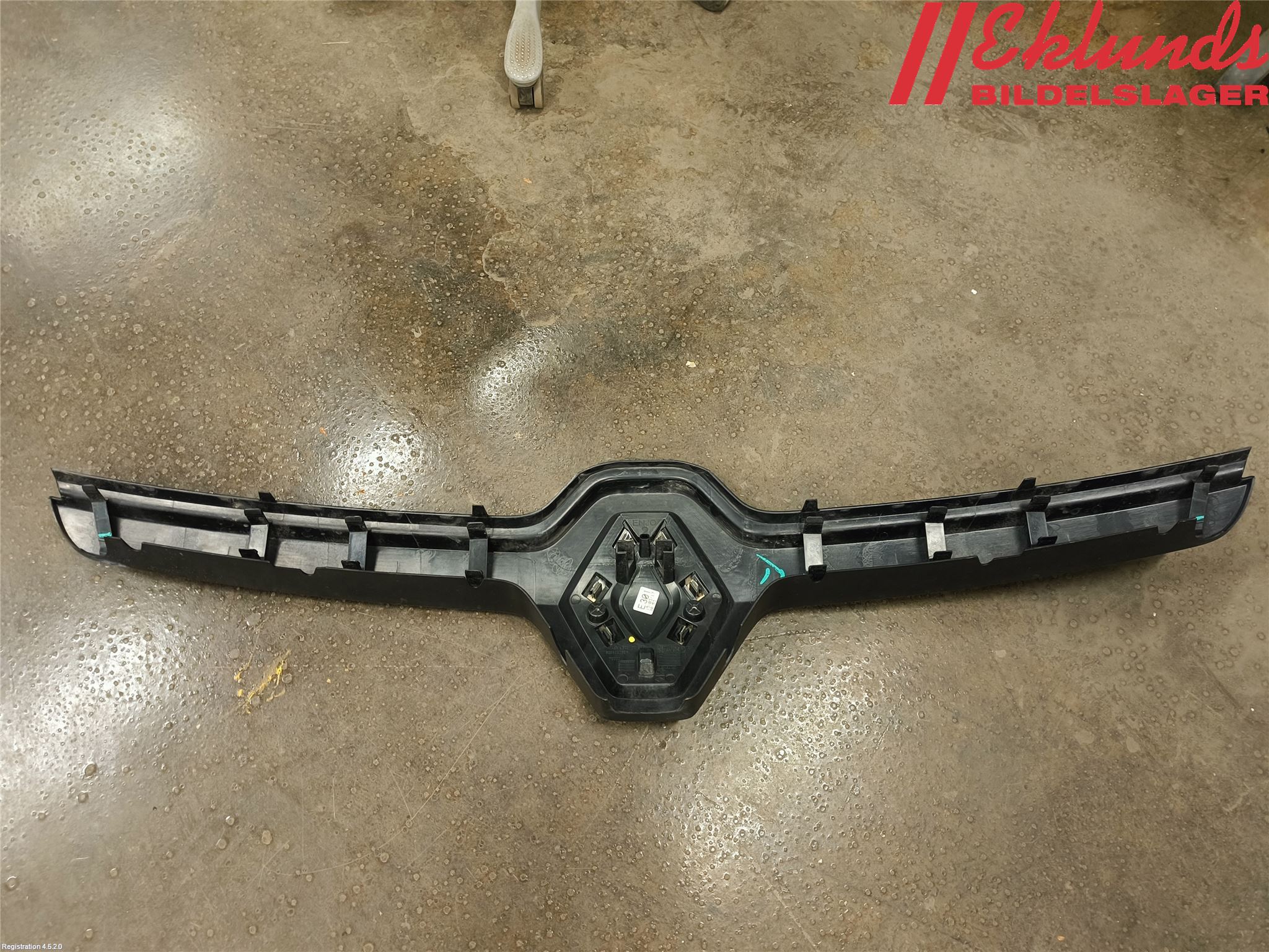 Renault MASTER III 15-20 Grilldel Mitt