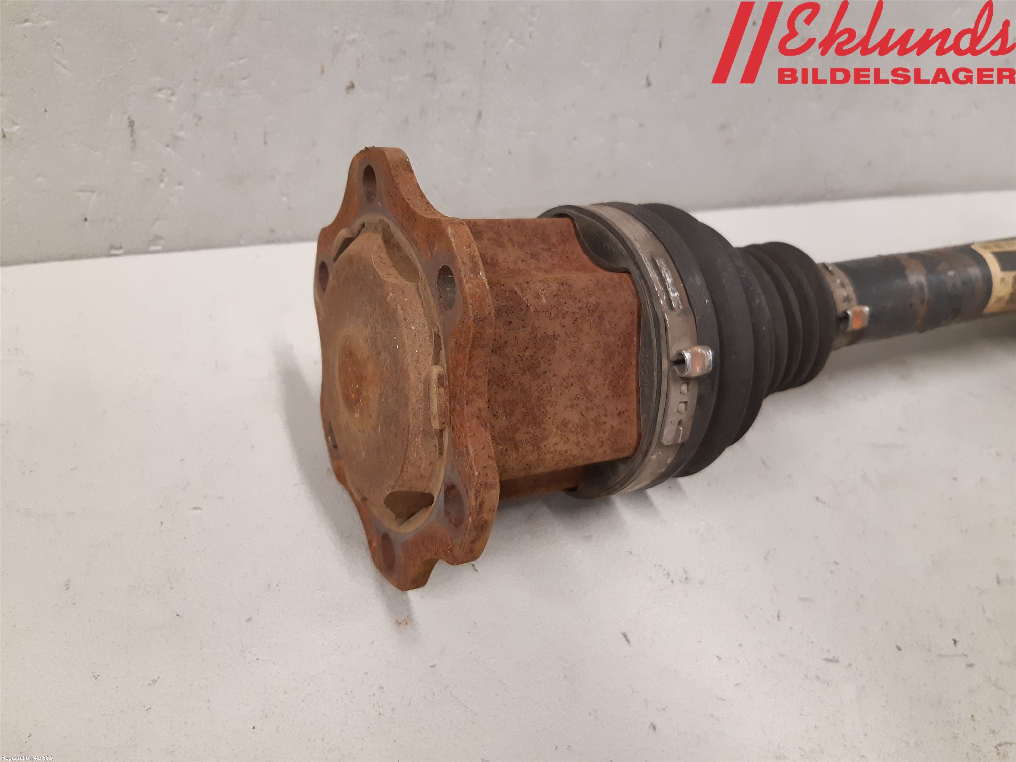 Audi A4/S4 08-11 Drivaxel Fram Höger