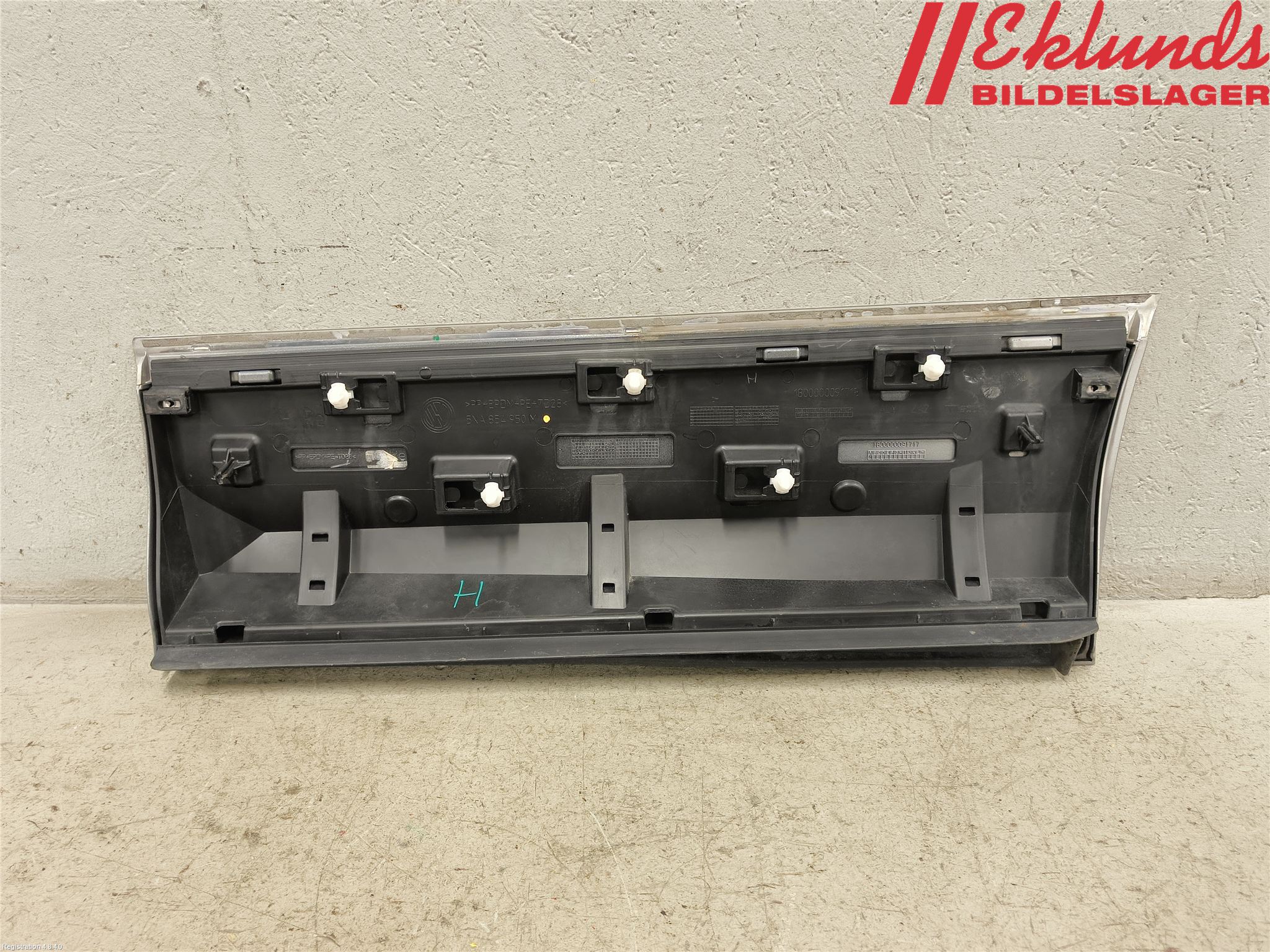 Volkswagen VW TIGUAN 16-24 Dörr Dekorlist Bak Hö