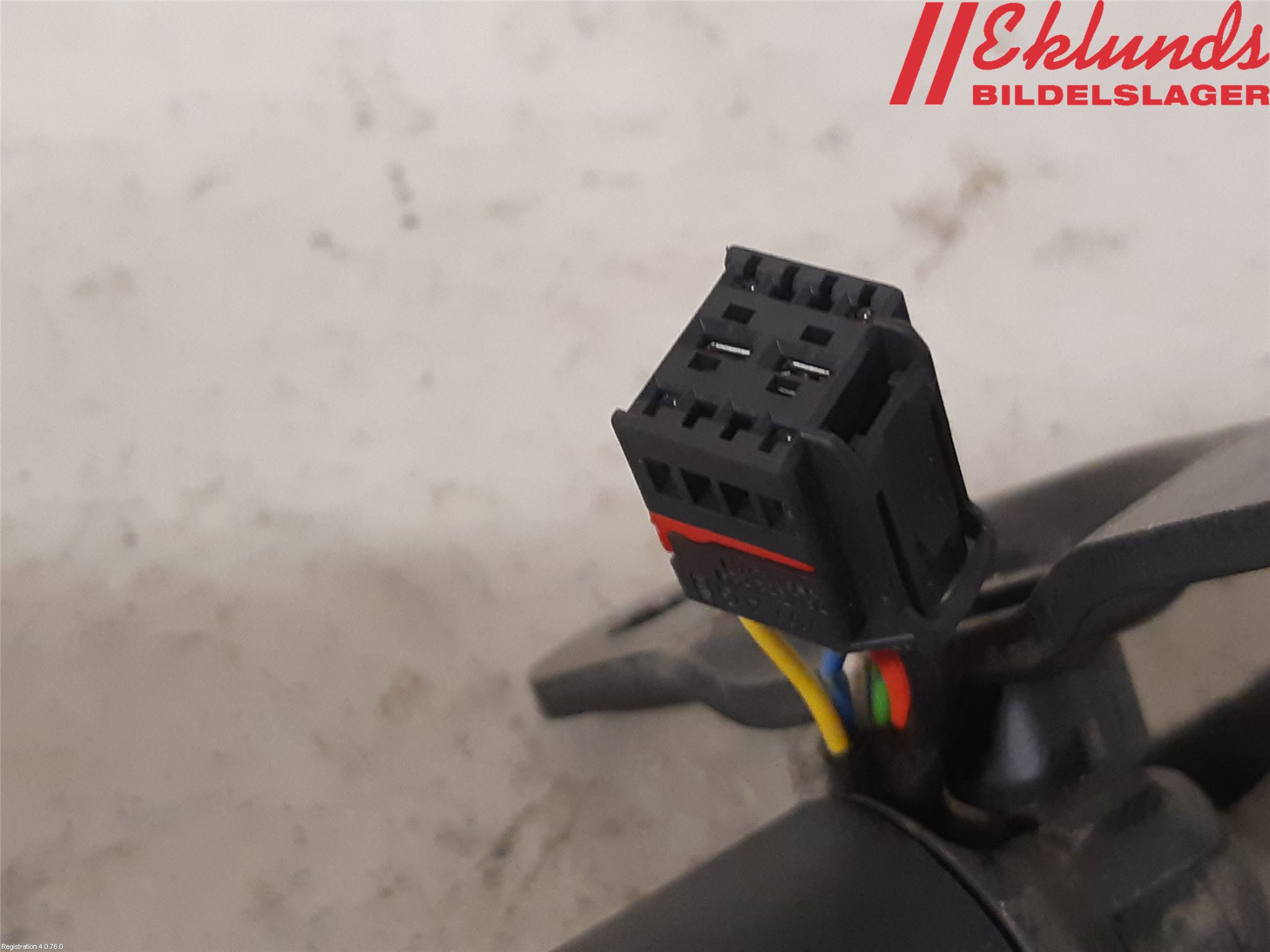 Audi Q2/SQ2 17- Bakluckeöppnare Automatisk