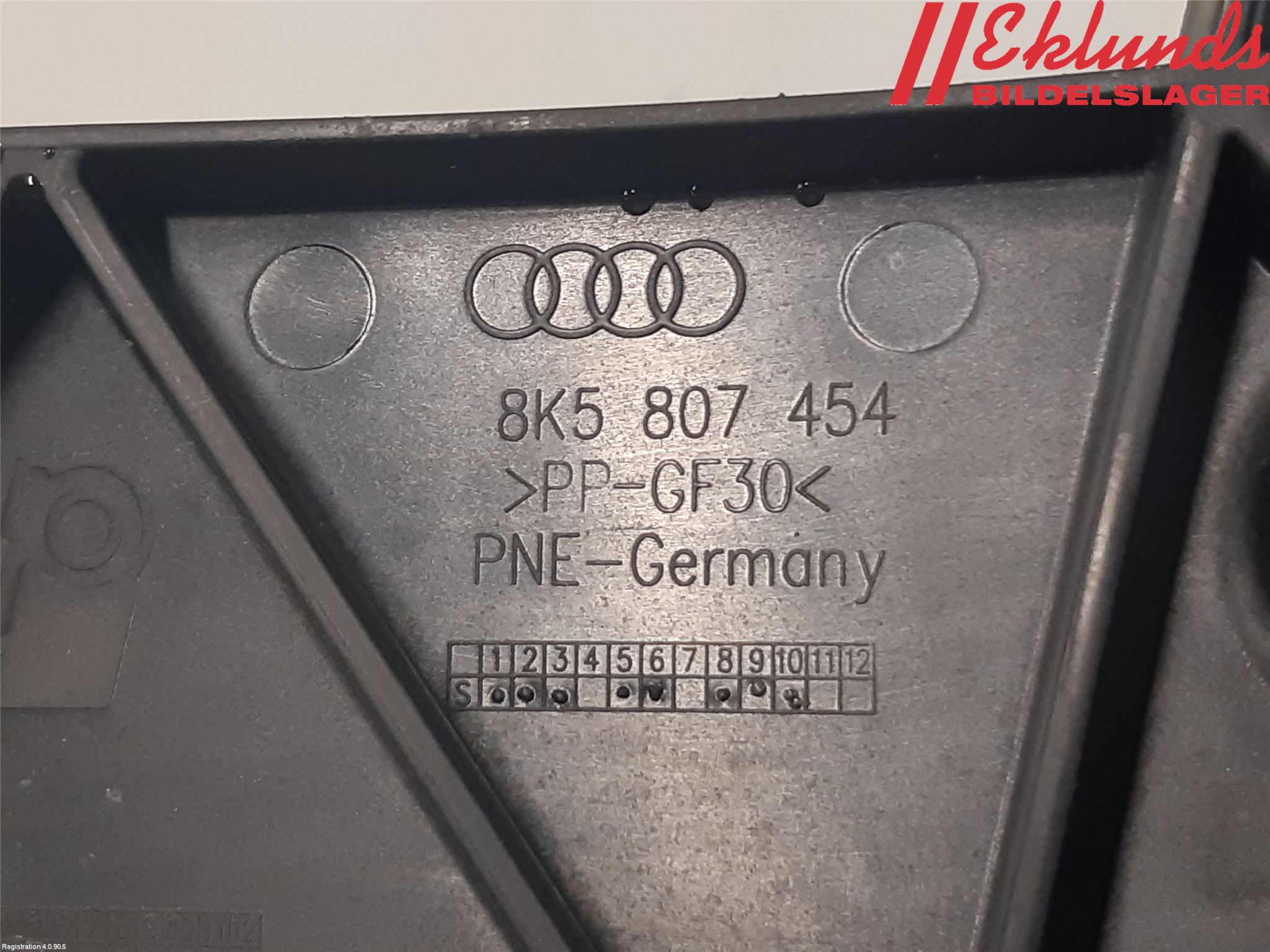 Audi A4/S4 08-11 Stötfångarfäste Bak Hö