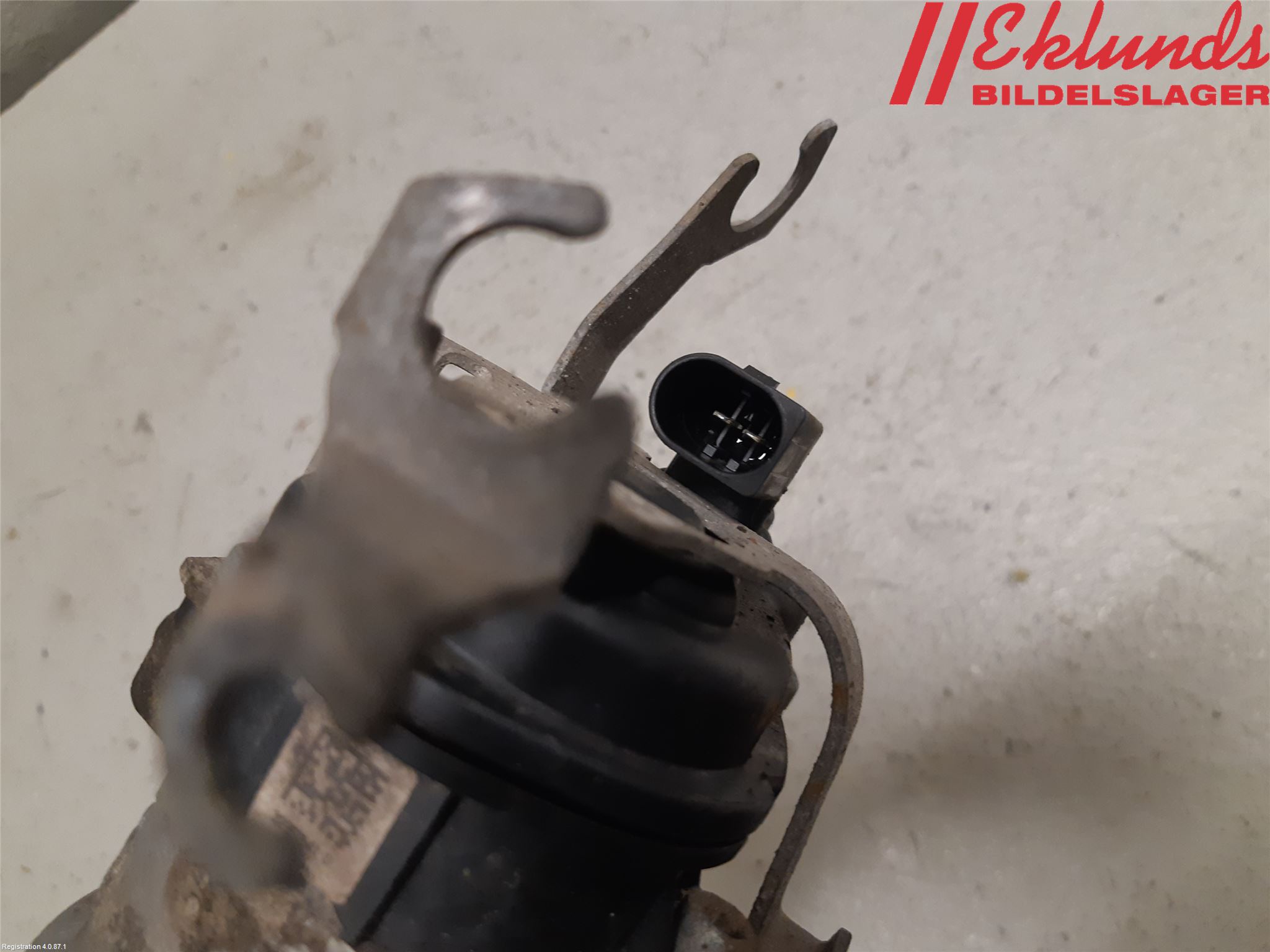 BMW 5 G30/G31/F90 17-23 Bromsok Bak Höger