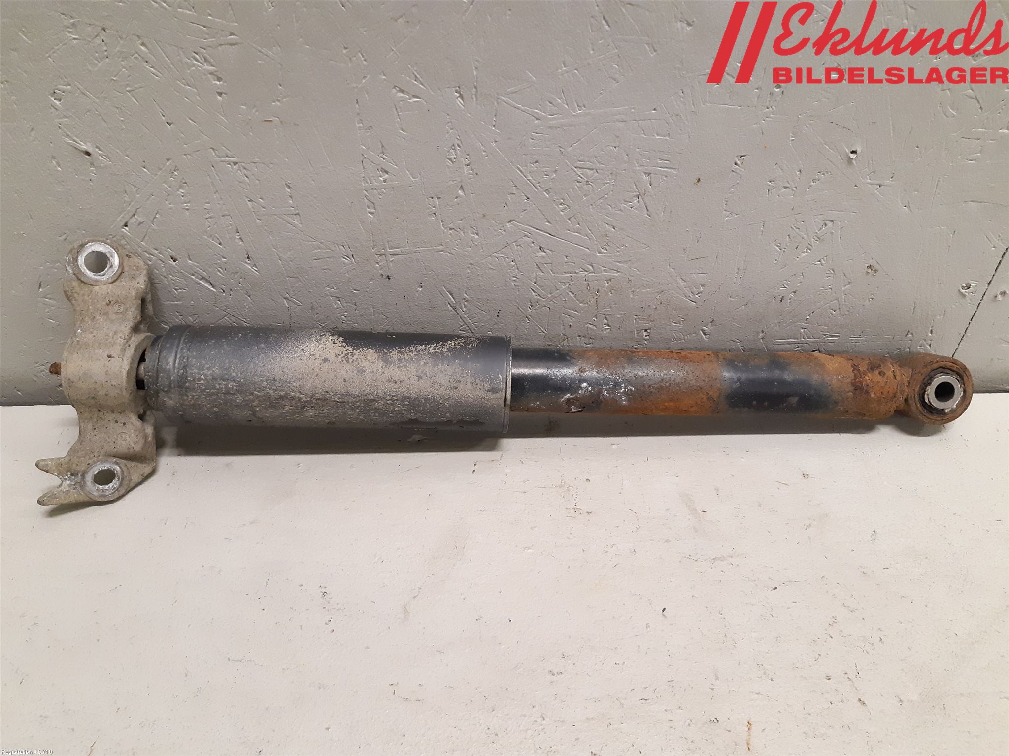 Opel INSIGNIA 09-16 Stötdämpare Bak