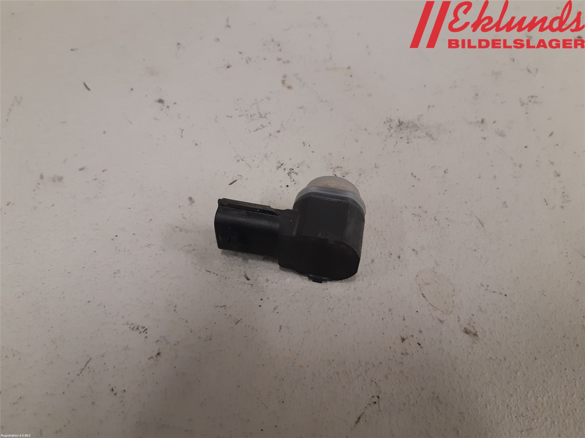 Nissan X-TRAIL 14-21 Parkeringshjälp Frontsensor