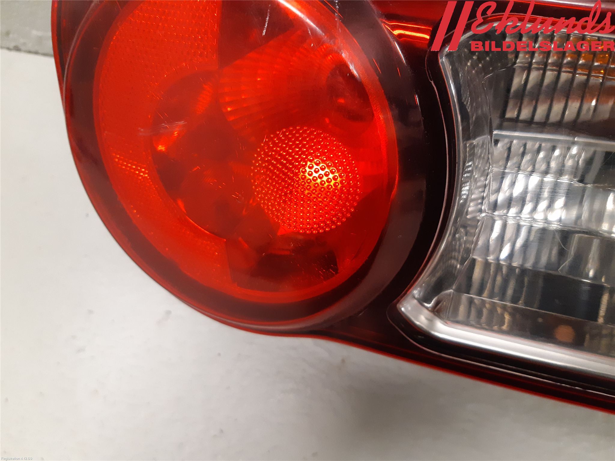 Peugeot PARTNER 16-18 Bakljus Vänster