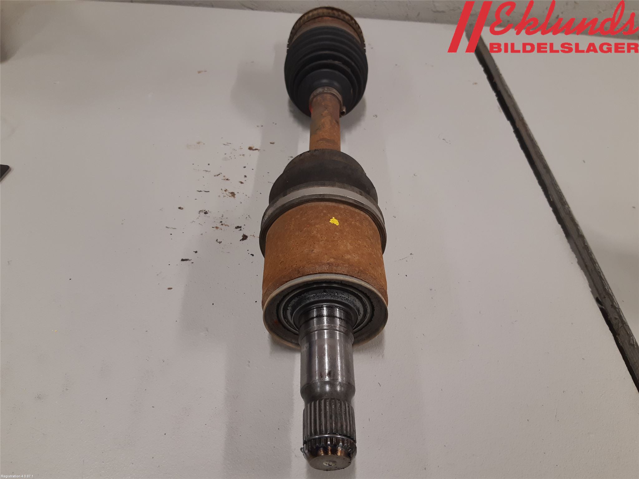 Mitsubishi L200 16-23 Drivaxel Fram Vänster