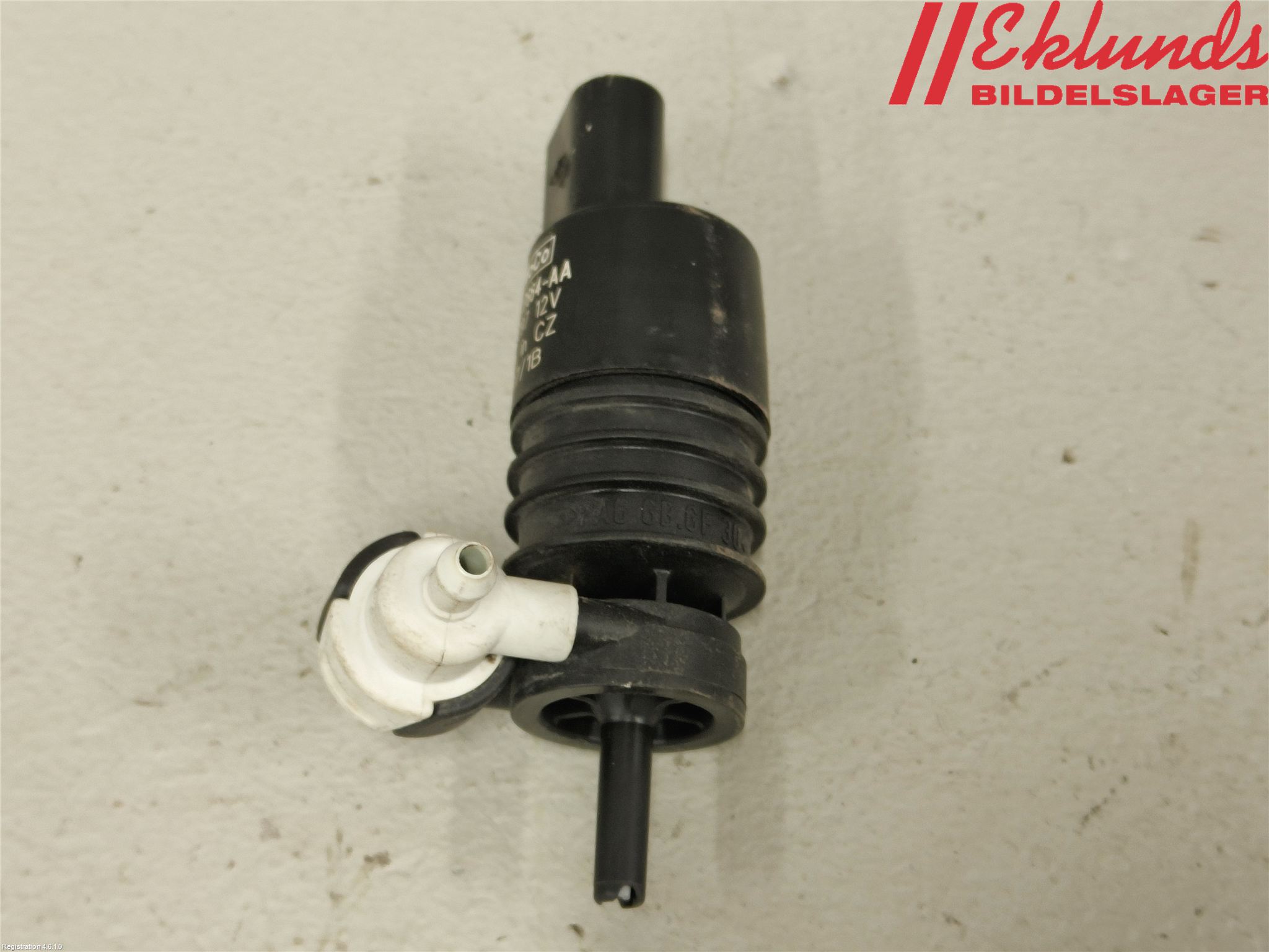 Ford KUGA 17-19 Spolarpump Vindruta