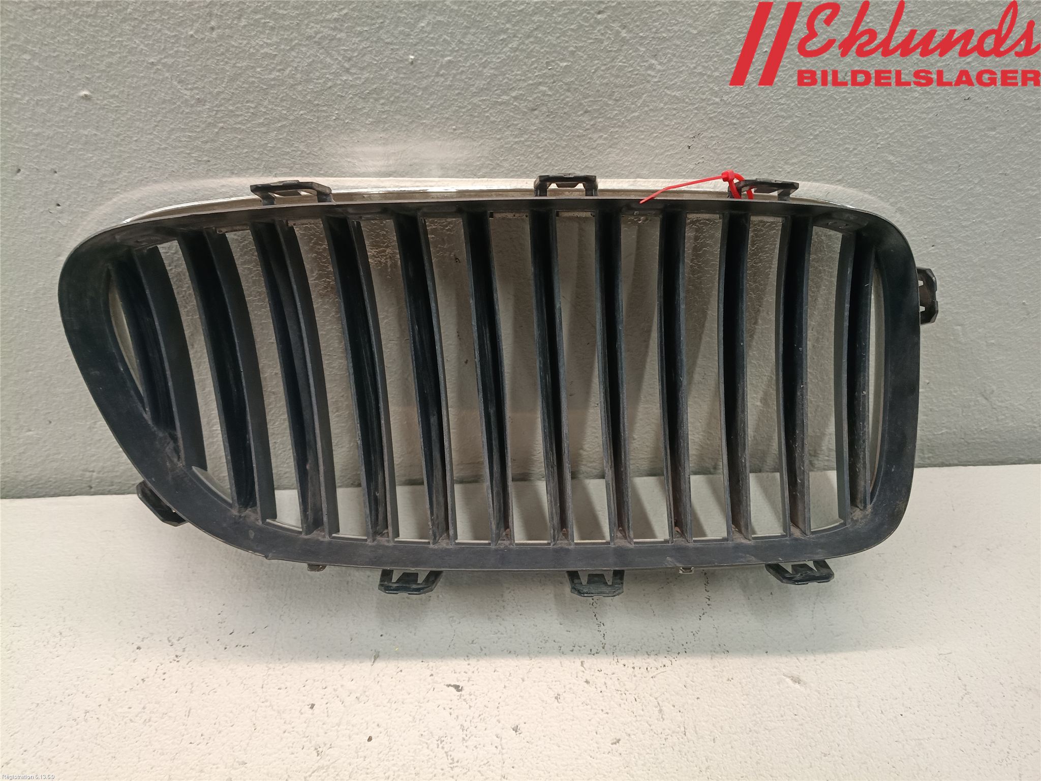 BMW 5 F10/F11/F18 09-17 Grilldel Vänster
