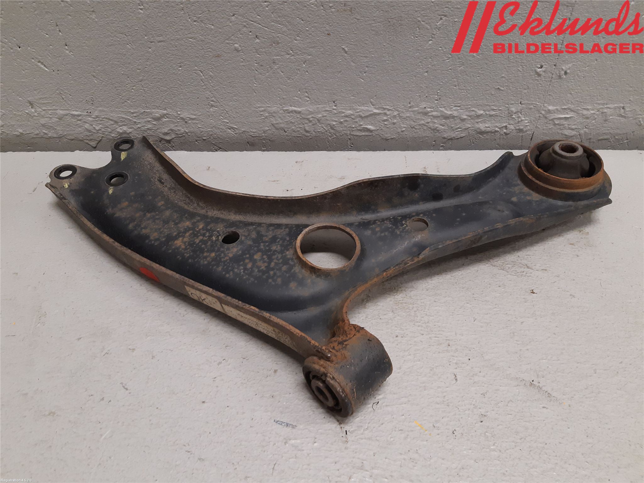 Hyundai TUCSON 05- Bärarm Fram Undre Vä