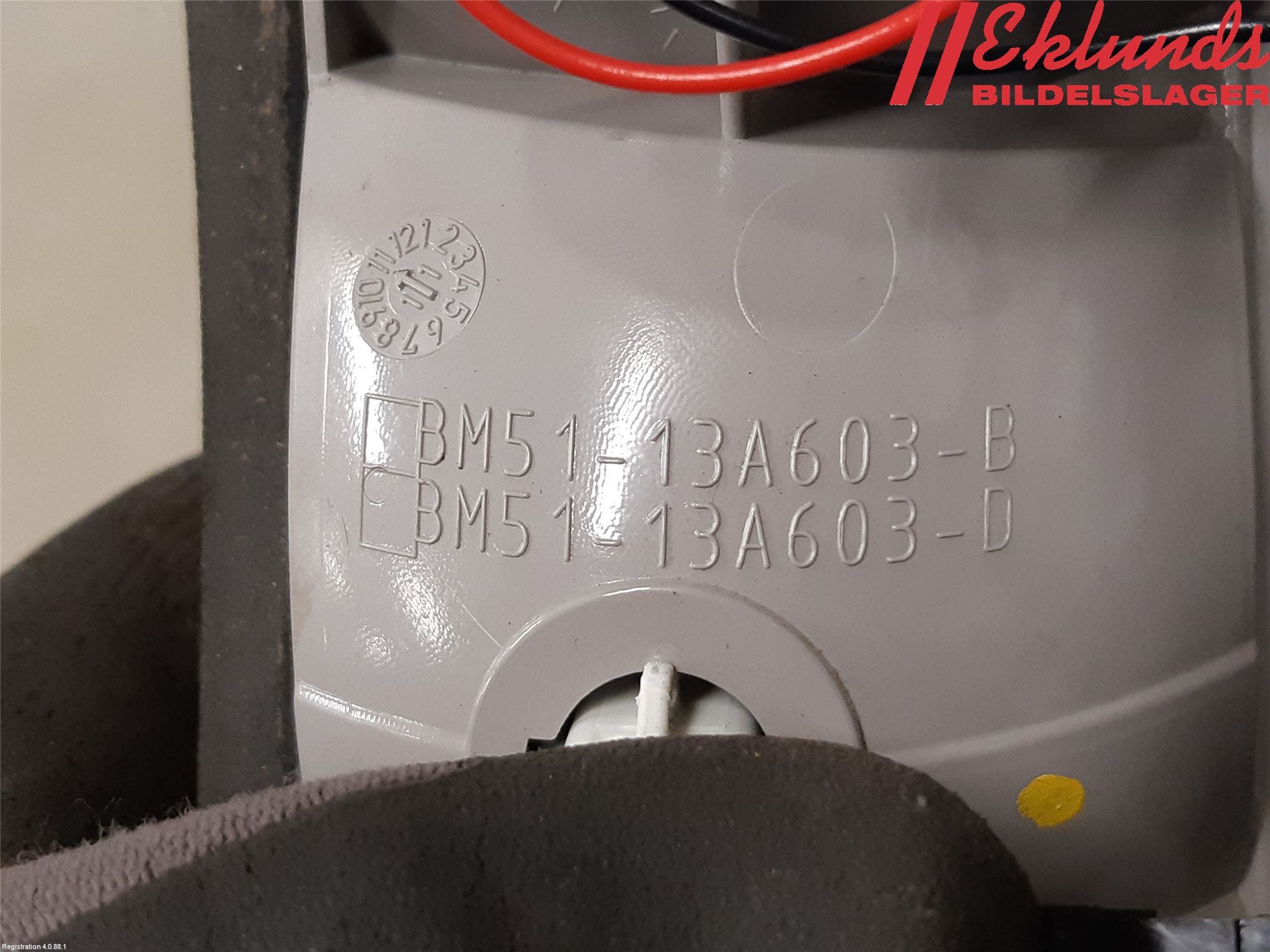 Ford FOCUS 11-14 Bakljus Lucka Vä