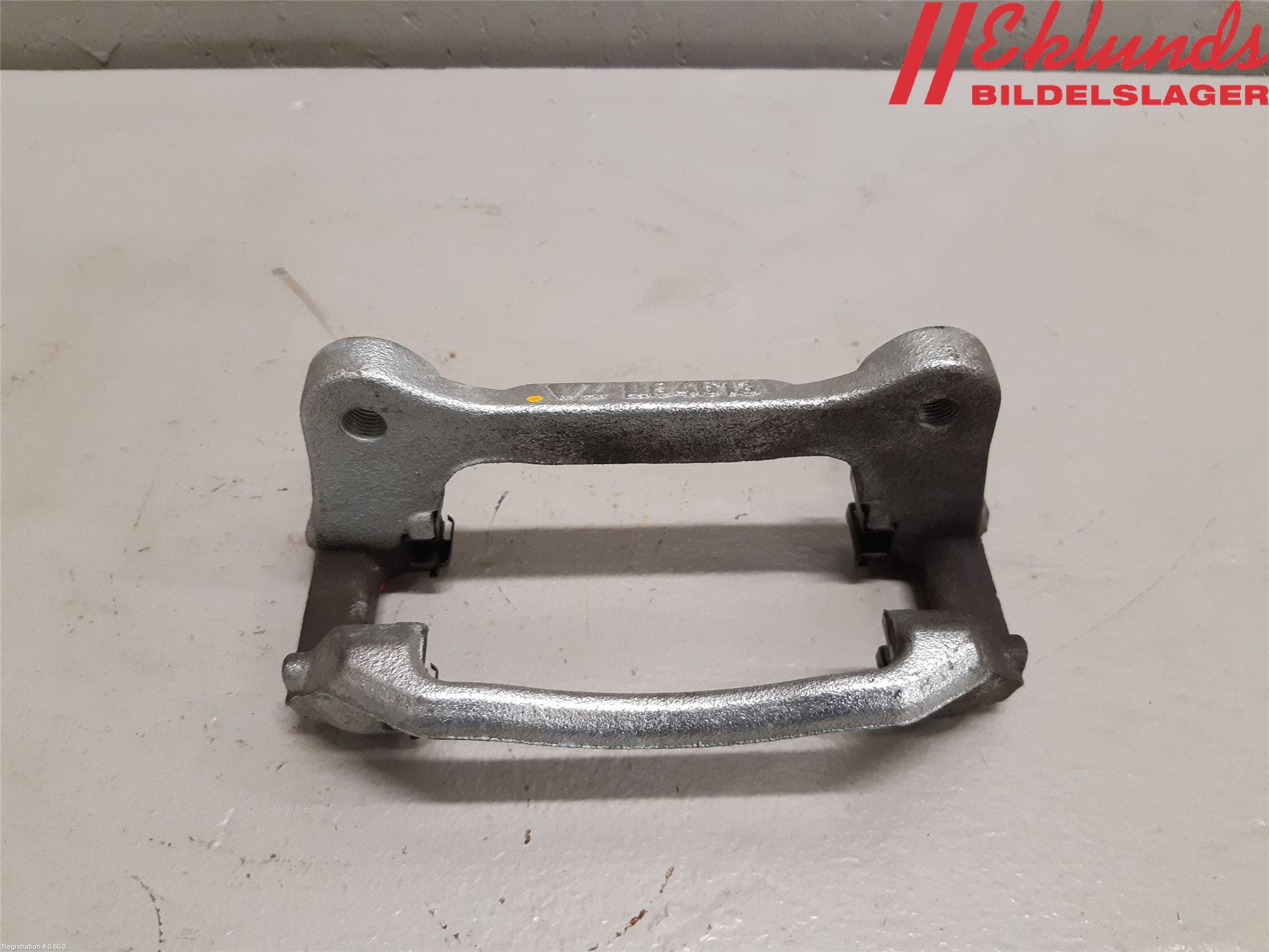 Toyota COROLLA 19- Bromsokshållare