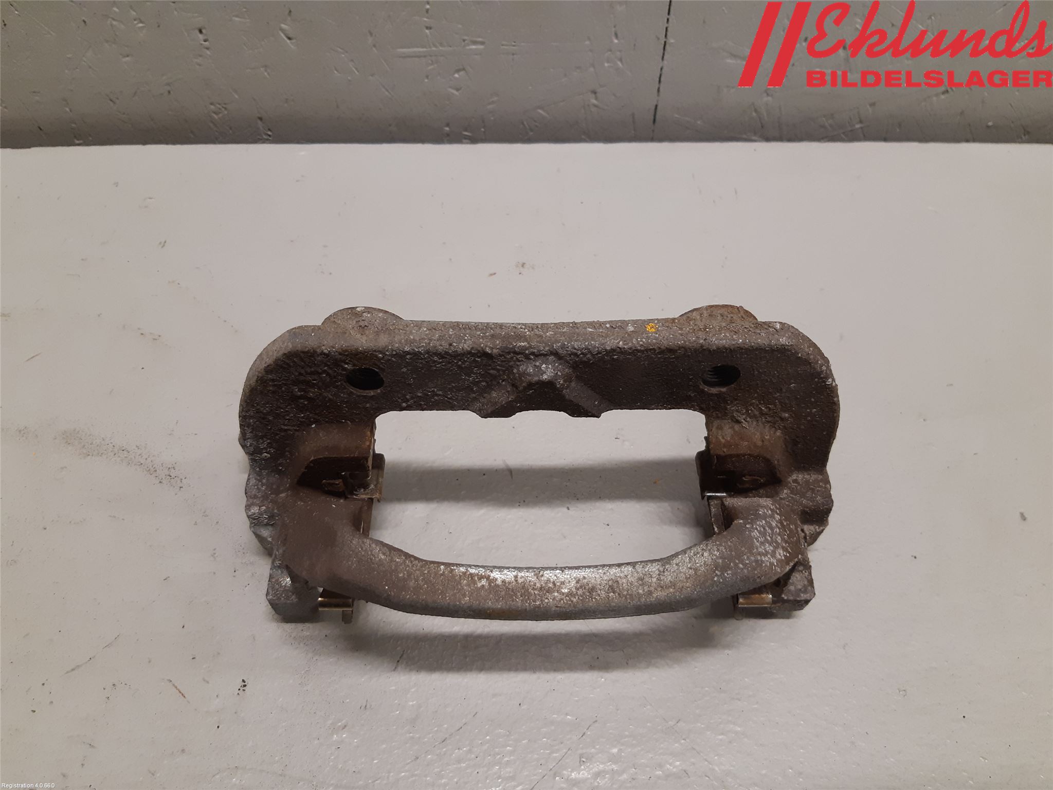 Toyota CAMRY 19-24 Bromsokshållare