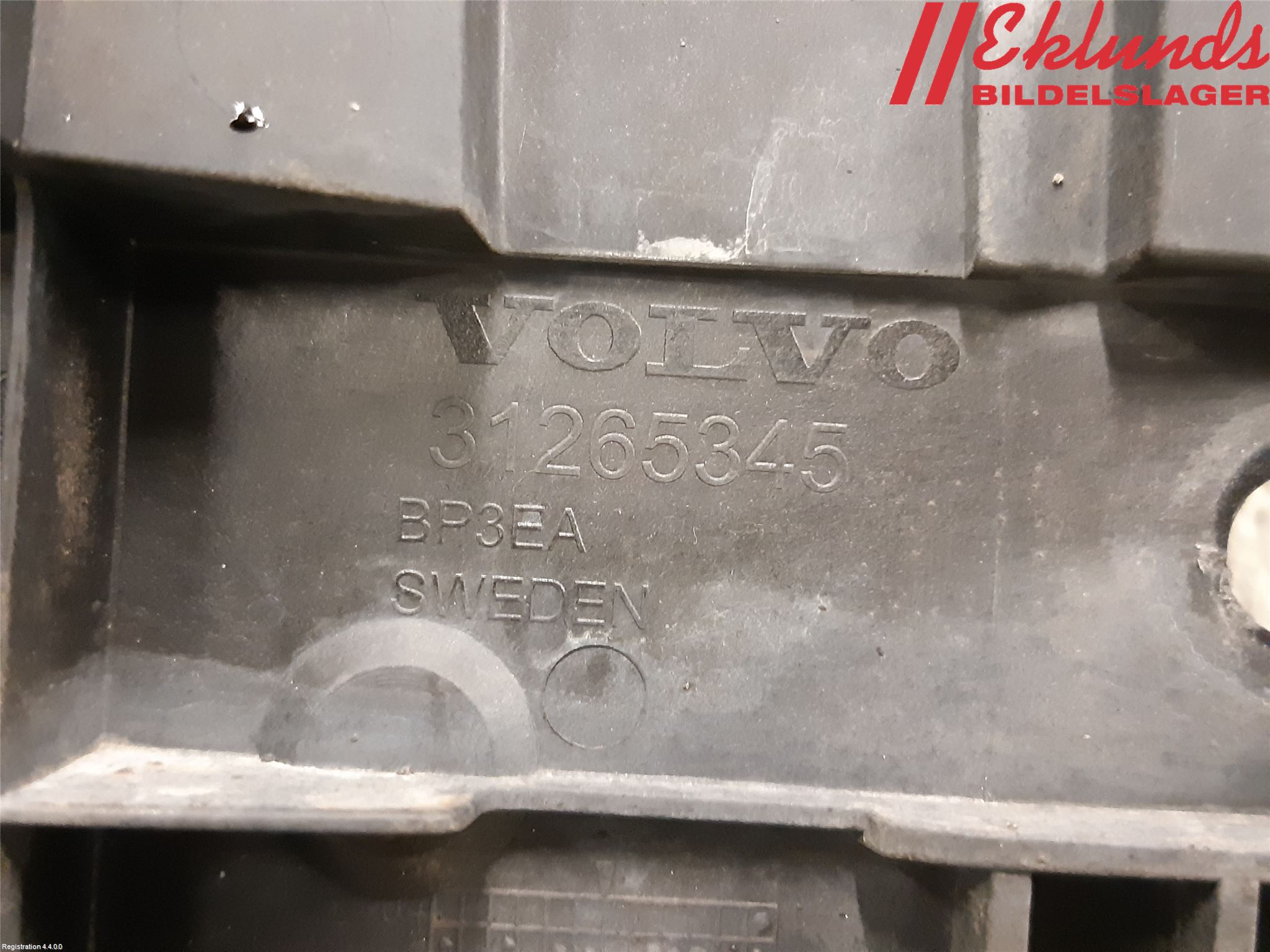 Volvo V70 08-13 Stötfångarfäste Fram Hö