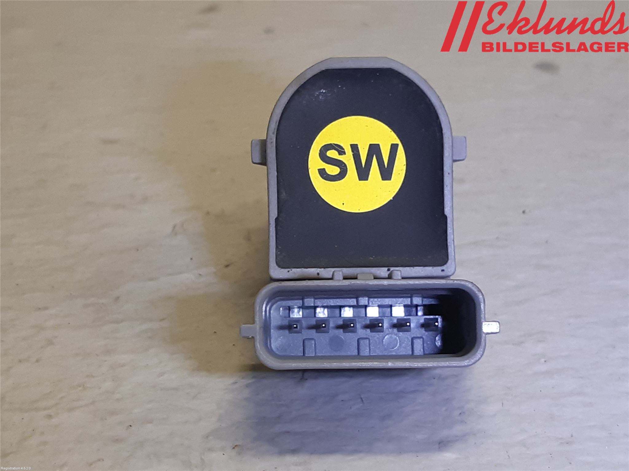 Kia OPTIMA 16-20 Parkeringshjälp Frontsensor