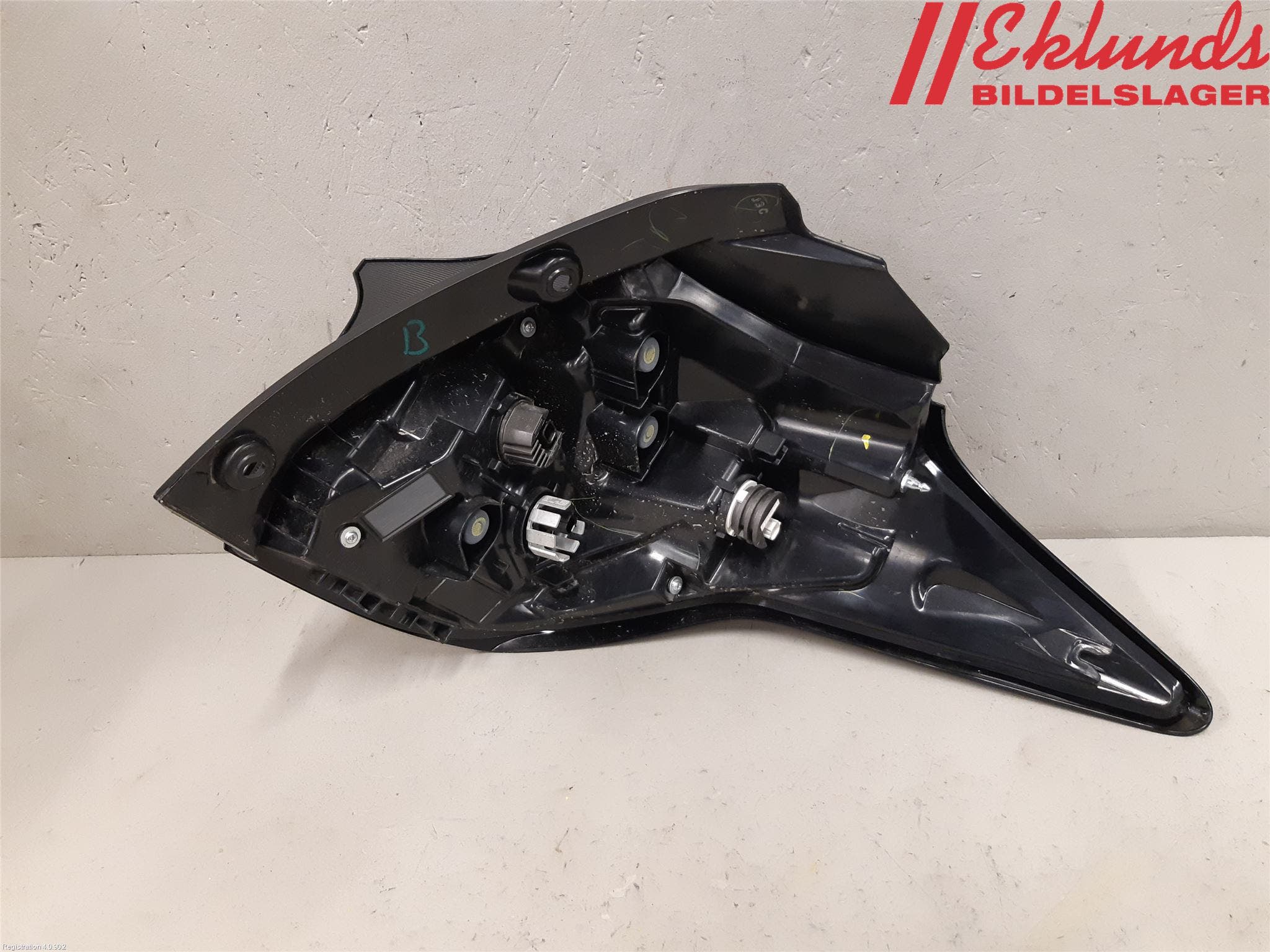 Toyota YARIS XP21 20- Bakljus Vänster