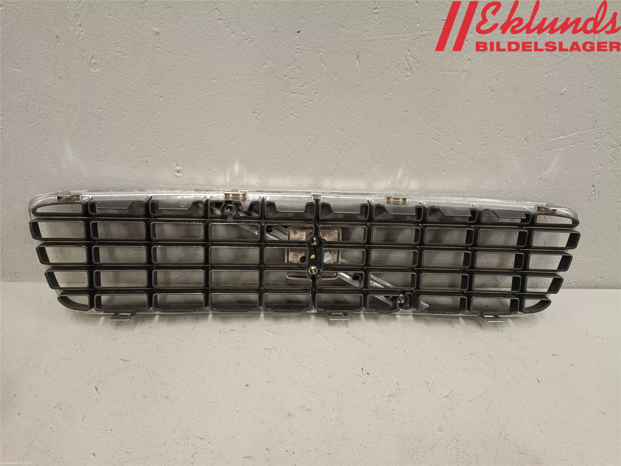 Volvo S60 01-04 Grill Komp