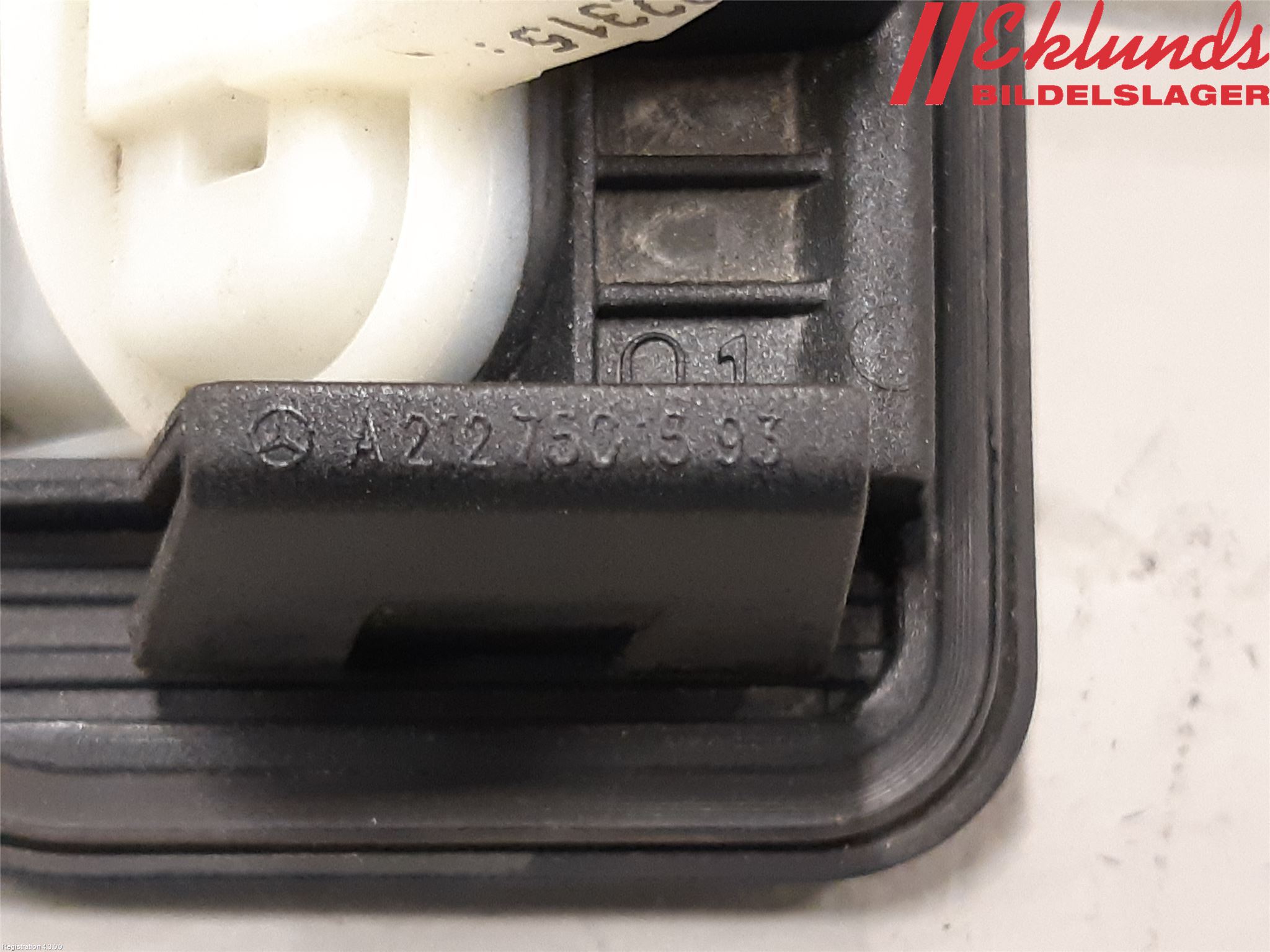 Mercedes-Benz MB E-KLASS (W212) 09-16 Bakluckehandtag