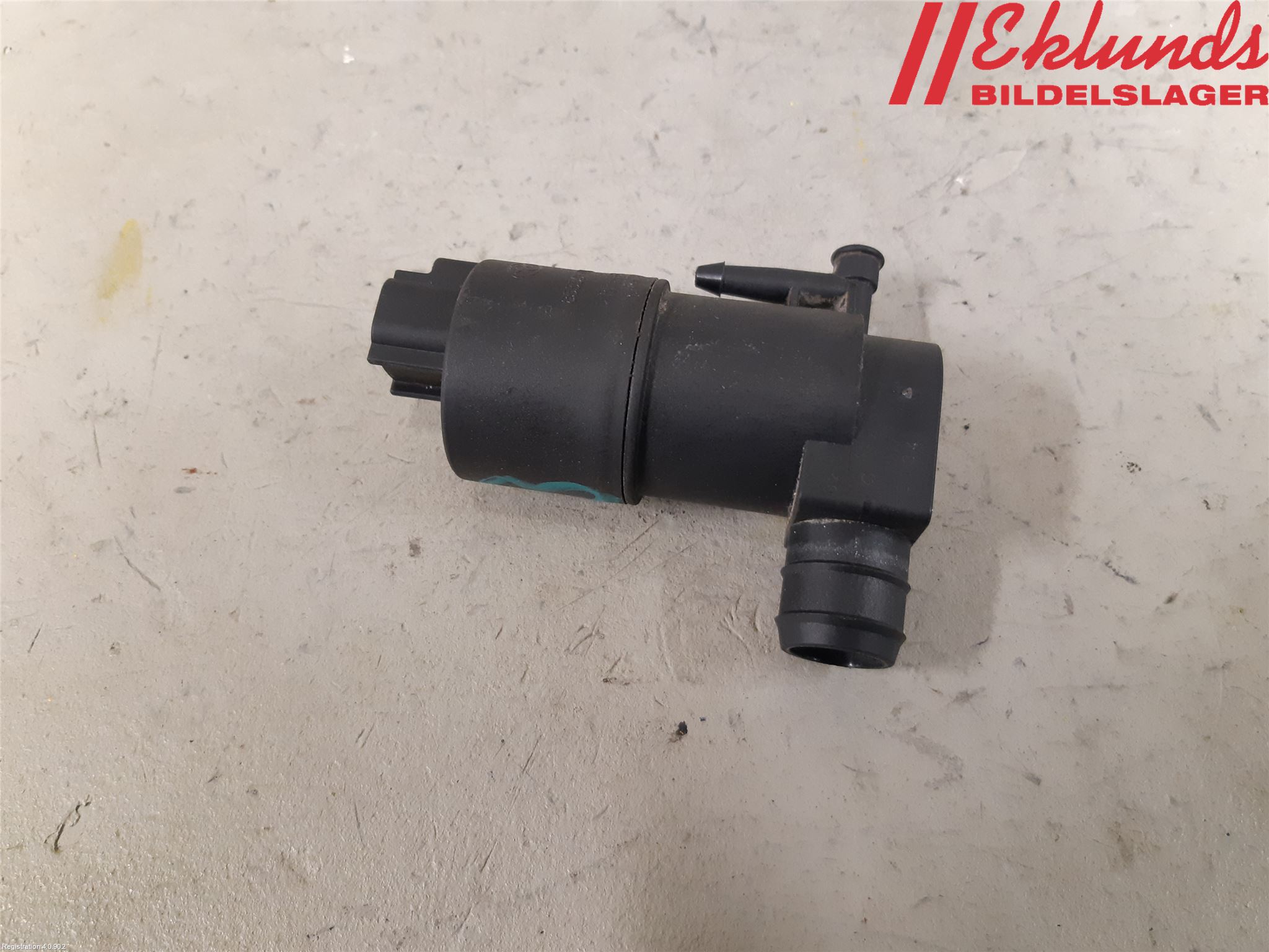 Toyota YARIS XP130 12-14 Spolarpump Baklucka