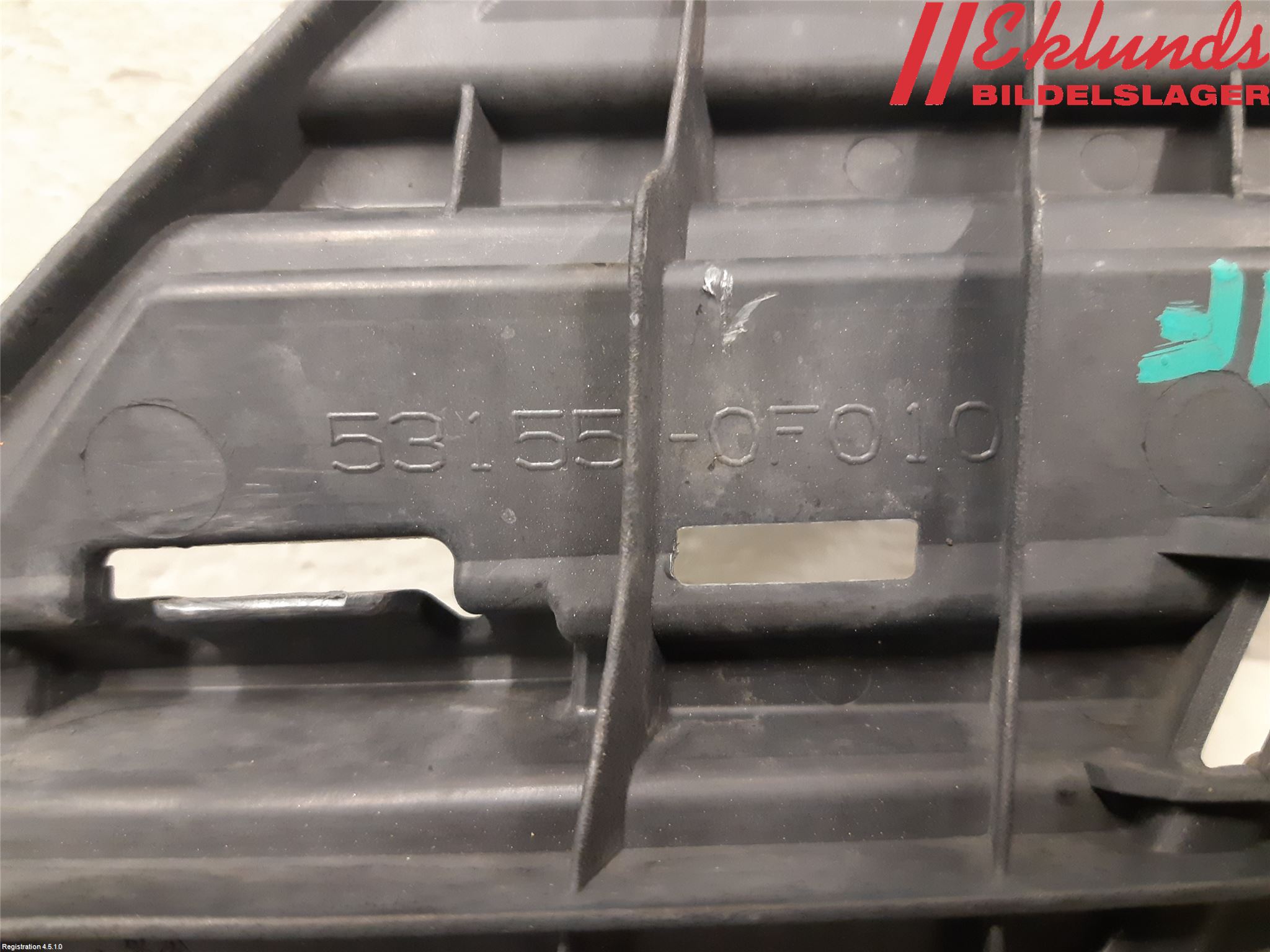 Toyota VERSO 09-18 Stöt Utfyllnad-List-Grill