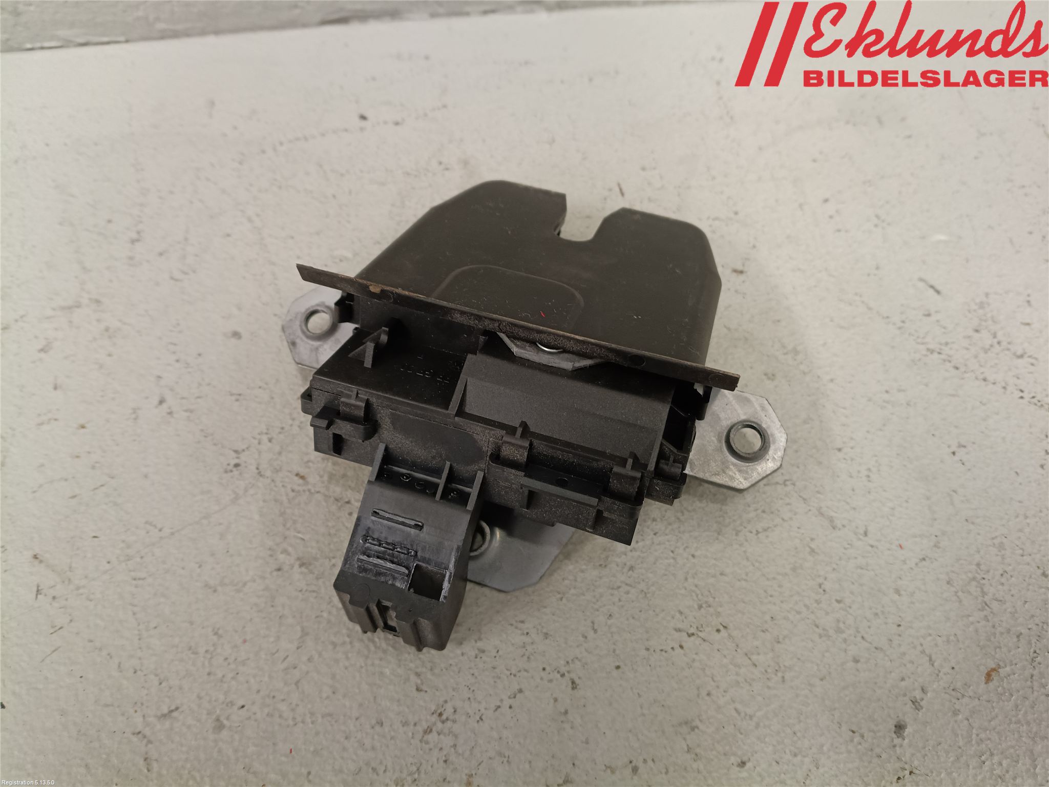 Ford FOCUS 15-18 Låskista Baklucka