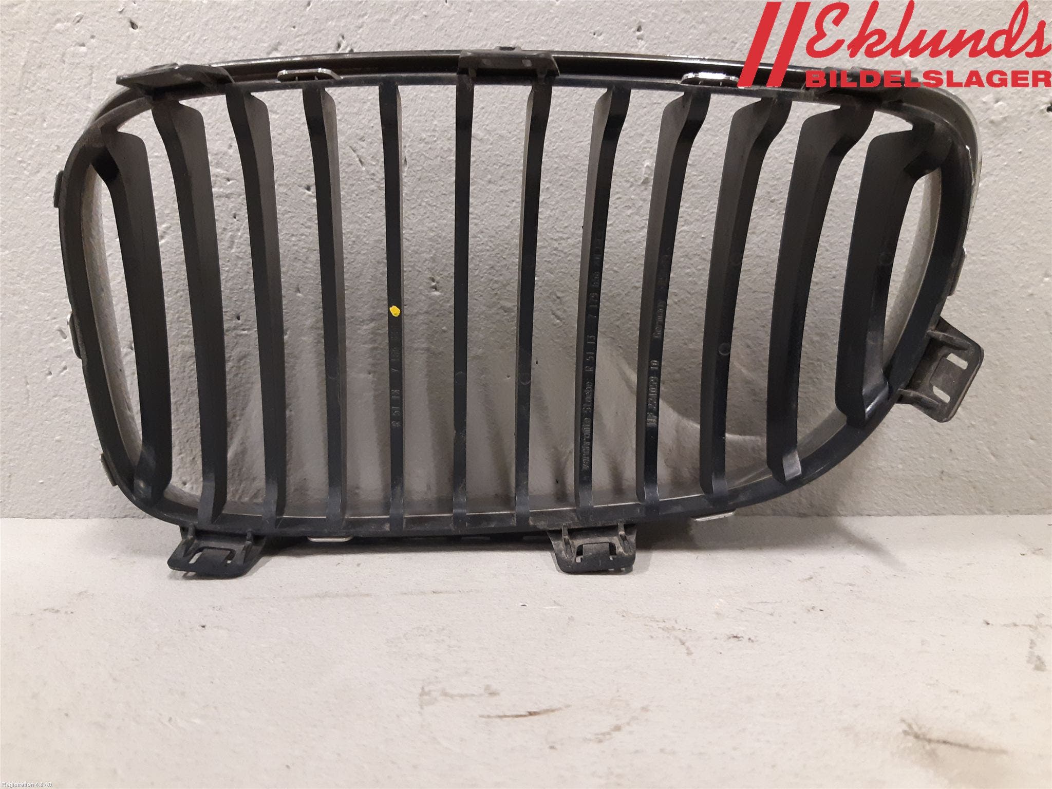 BMW 1 E87/81 5D/3D 03-11 Grilldel Höger