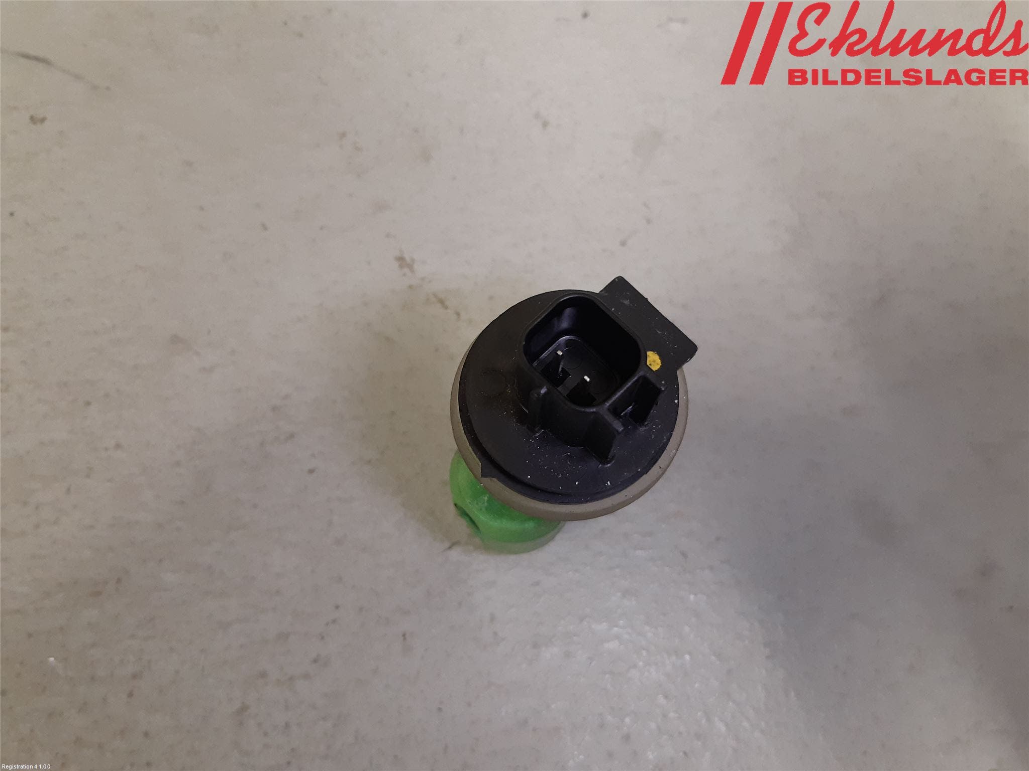 Opel INSIGNIA 17- Nivåvakt Spolartank