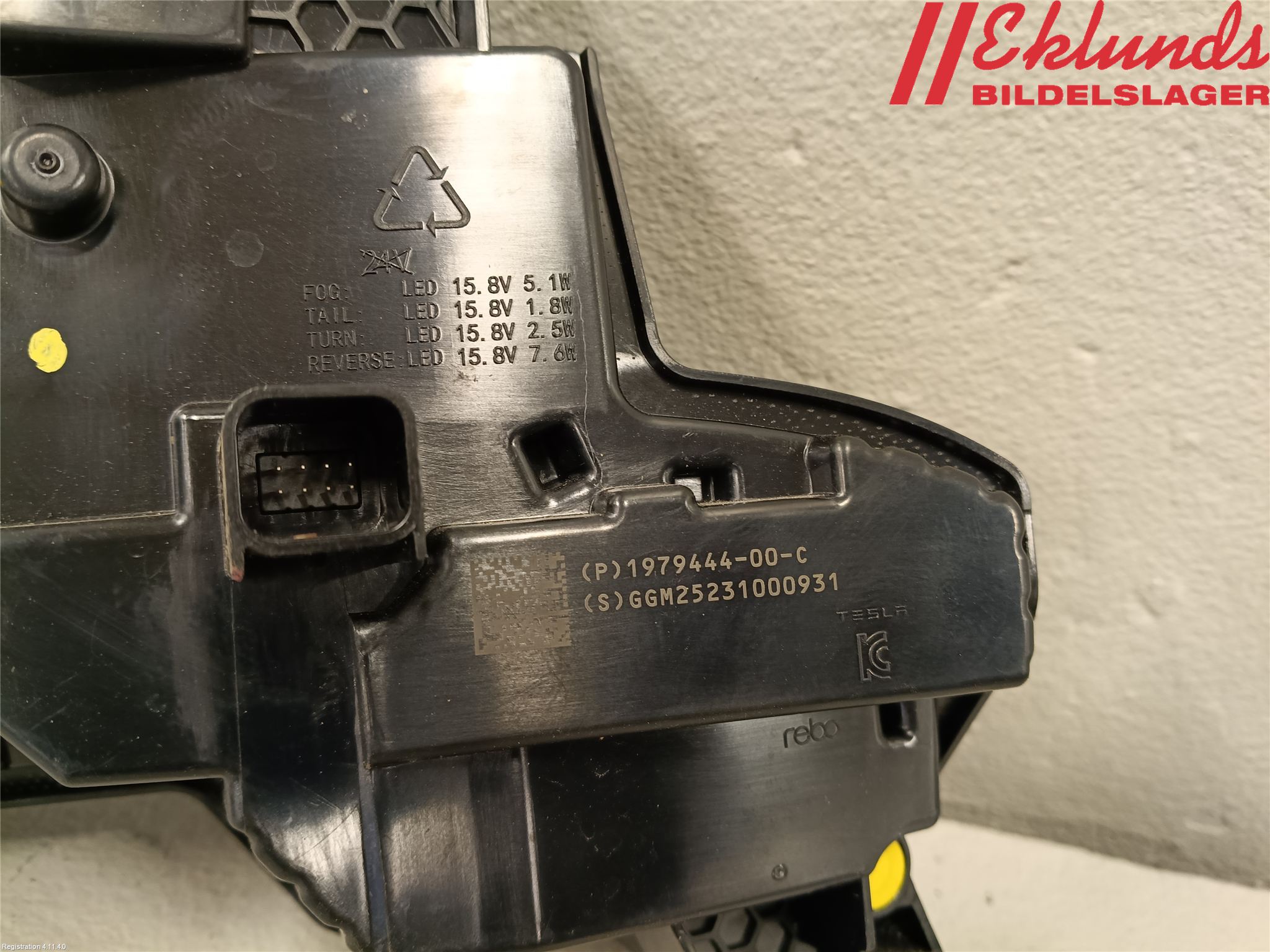 Tesla MODEL Y 21- Dimljus/Reflex Bak