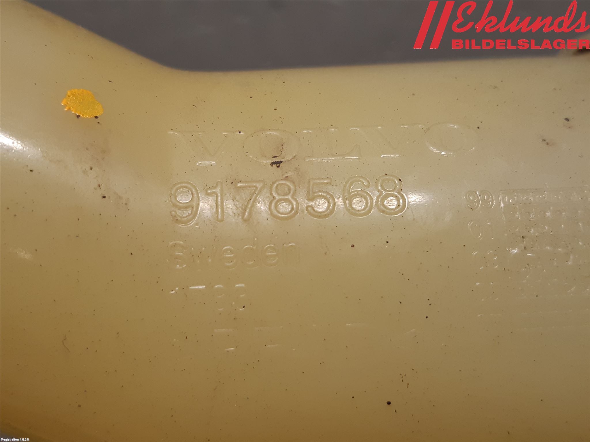 Volvo V70 05-08 Spolartank Påfyllningsrör