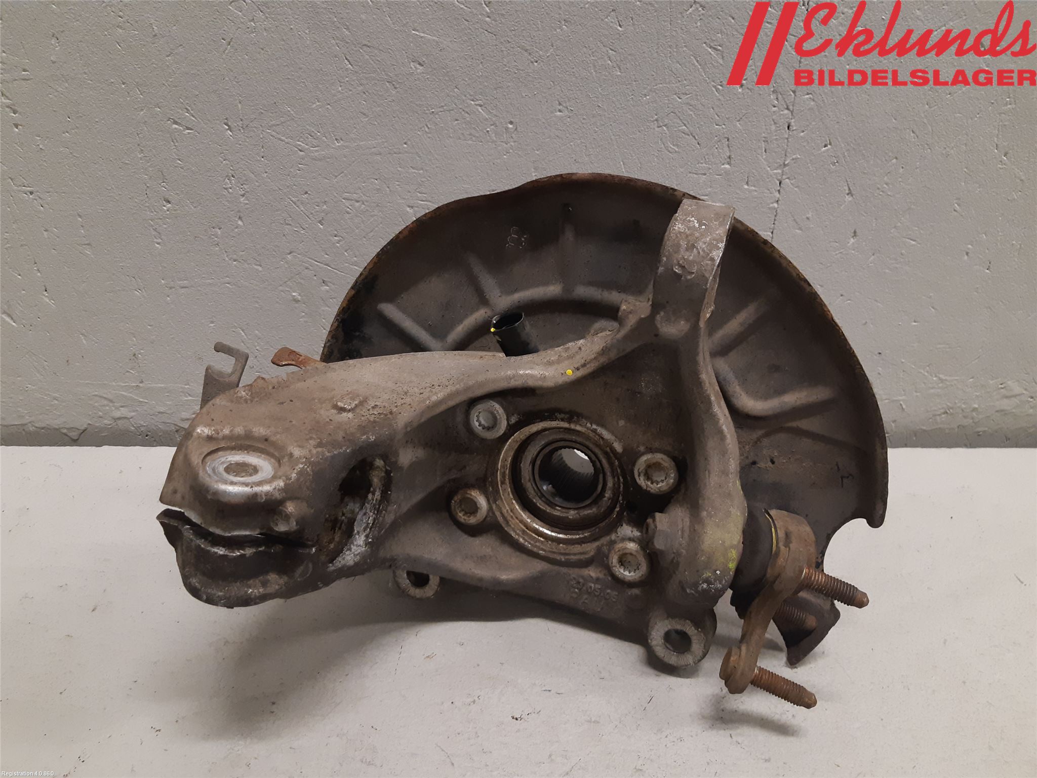 Volkswagen VW PASSAT 11-14 Styrspindel Lagerhus Hö