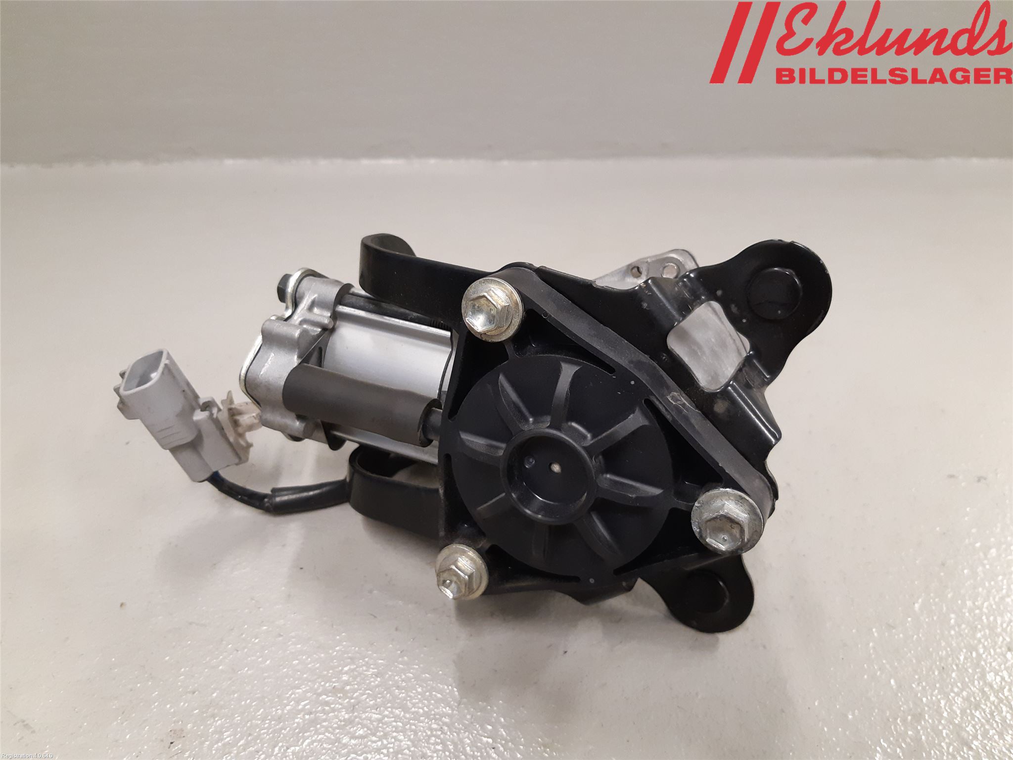 Mitsubishi OUTLANDER 13-21 Vakuumpump